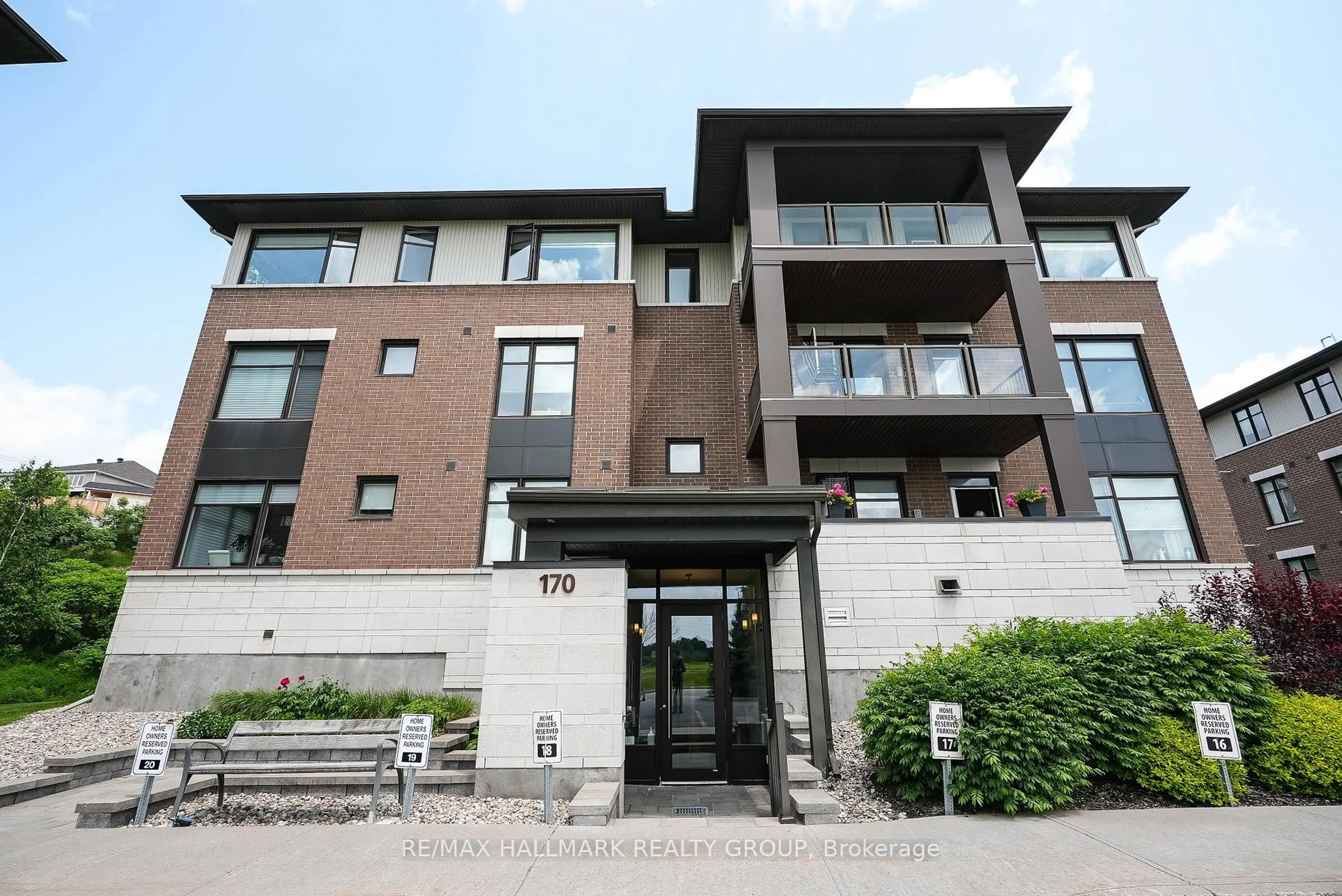 Unknown for 170 Guelph #202, Ottawa Ontario K2T 0J5