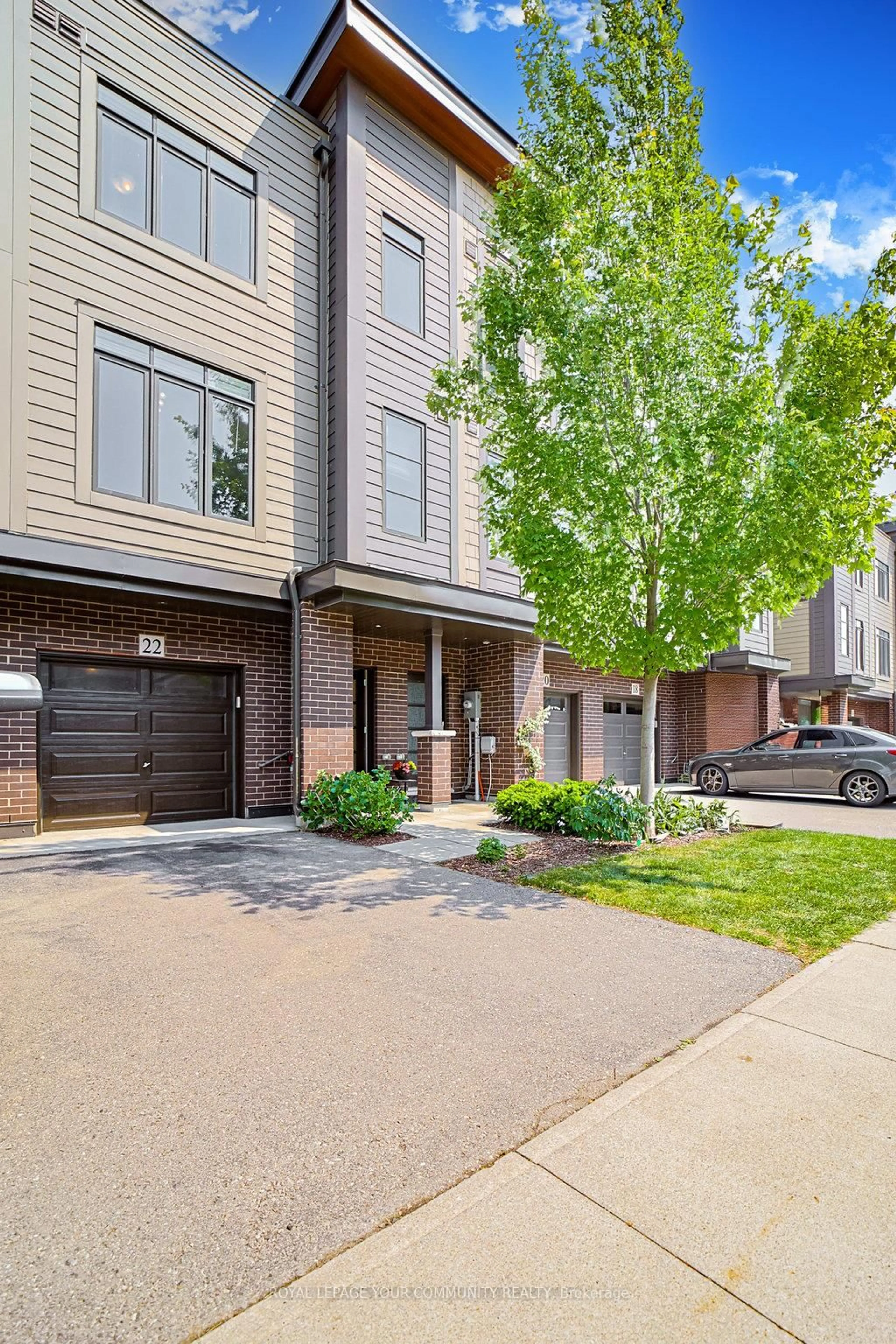Home with brick exterior material, street for 22 Waterview Lane, Grimsby Ontario L3M 0H2
