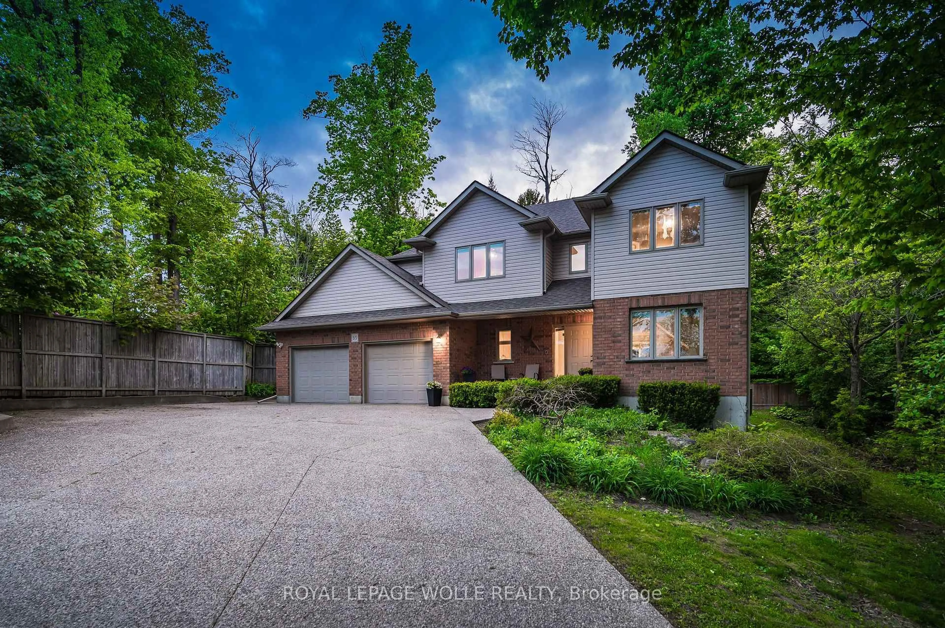 Home with brick exterior material, street for 35 Dayman Crt, Kitchener Ontario N2M 3A1