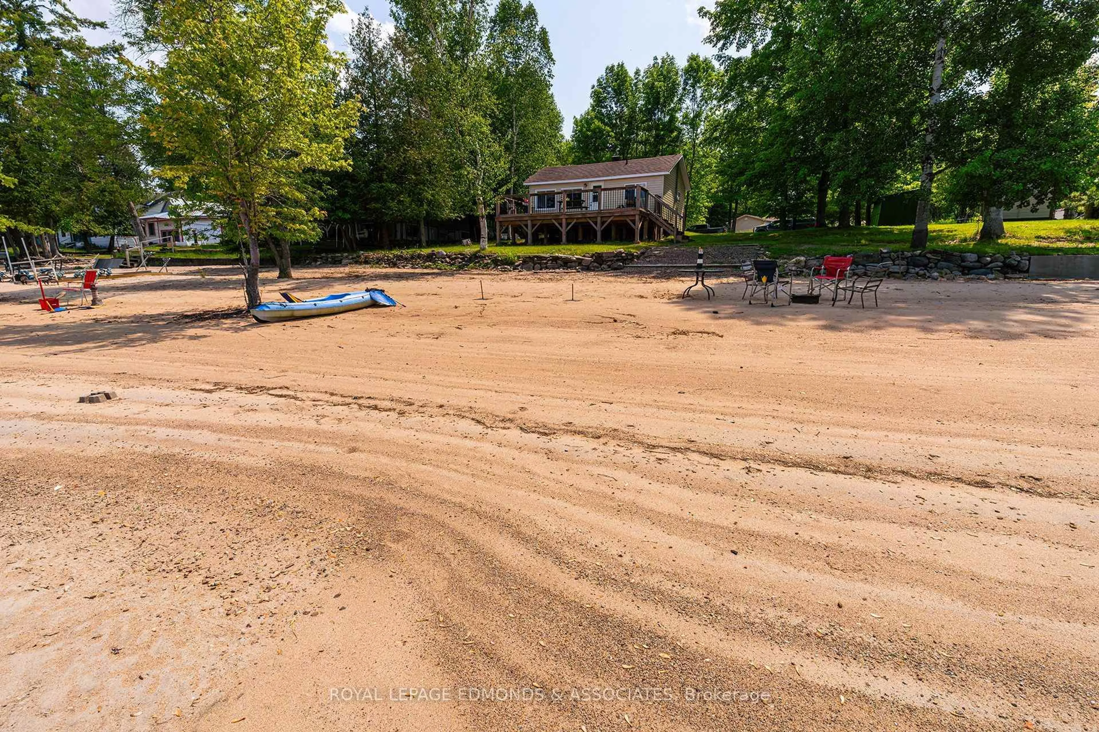 A pic from outside/outdoor area/front of a property/back of a property/a pic from drone, unknown for 780 Forest Park Rd, Pembroke Ontario K8A 6W2