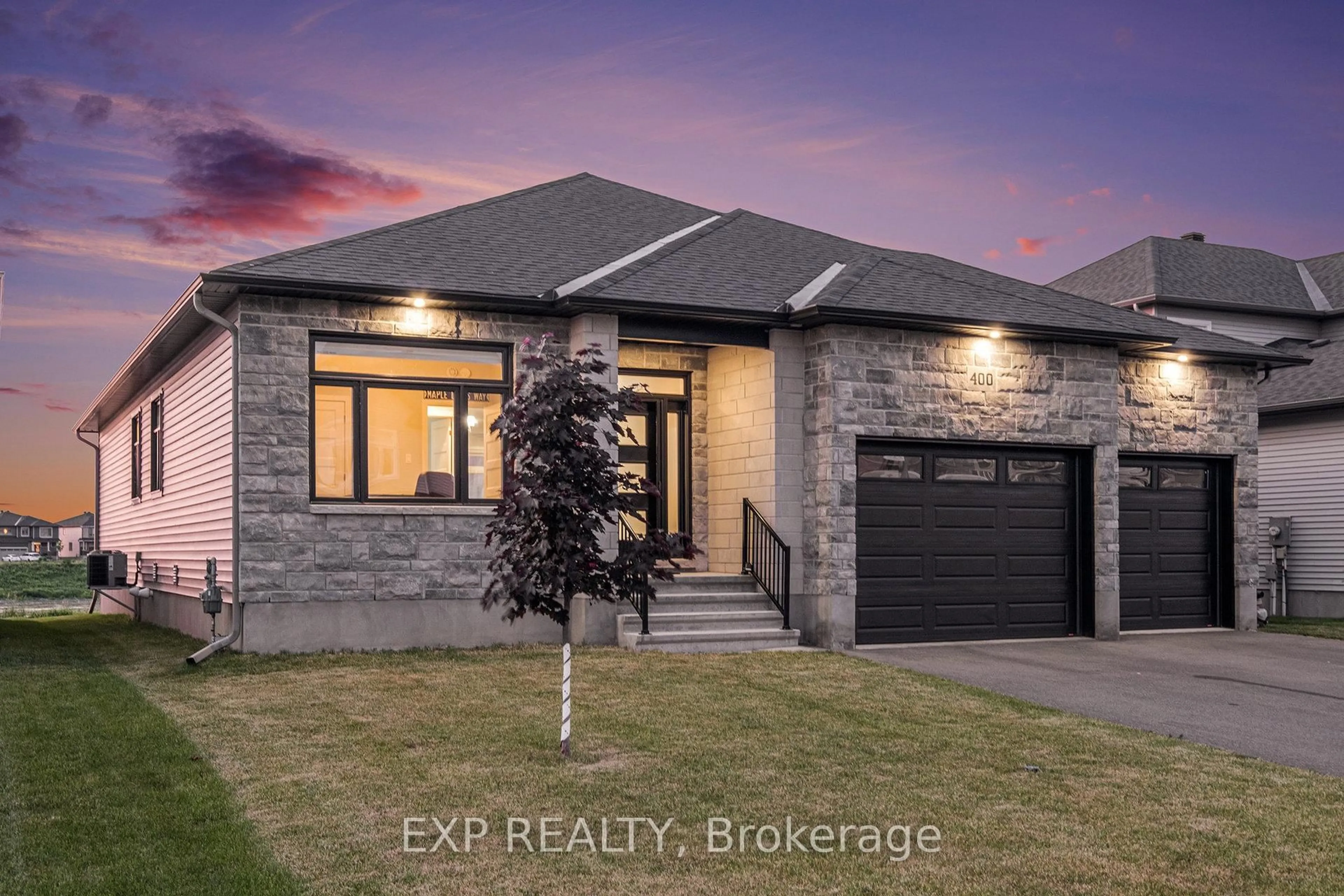 Home with brick exterior material, street for 400 Central Park Blvd, Russell Ontario K4R 0C6