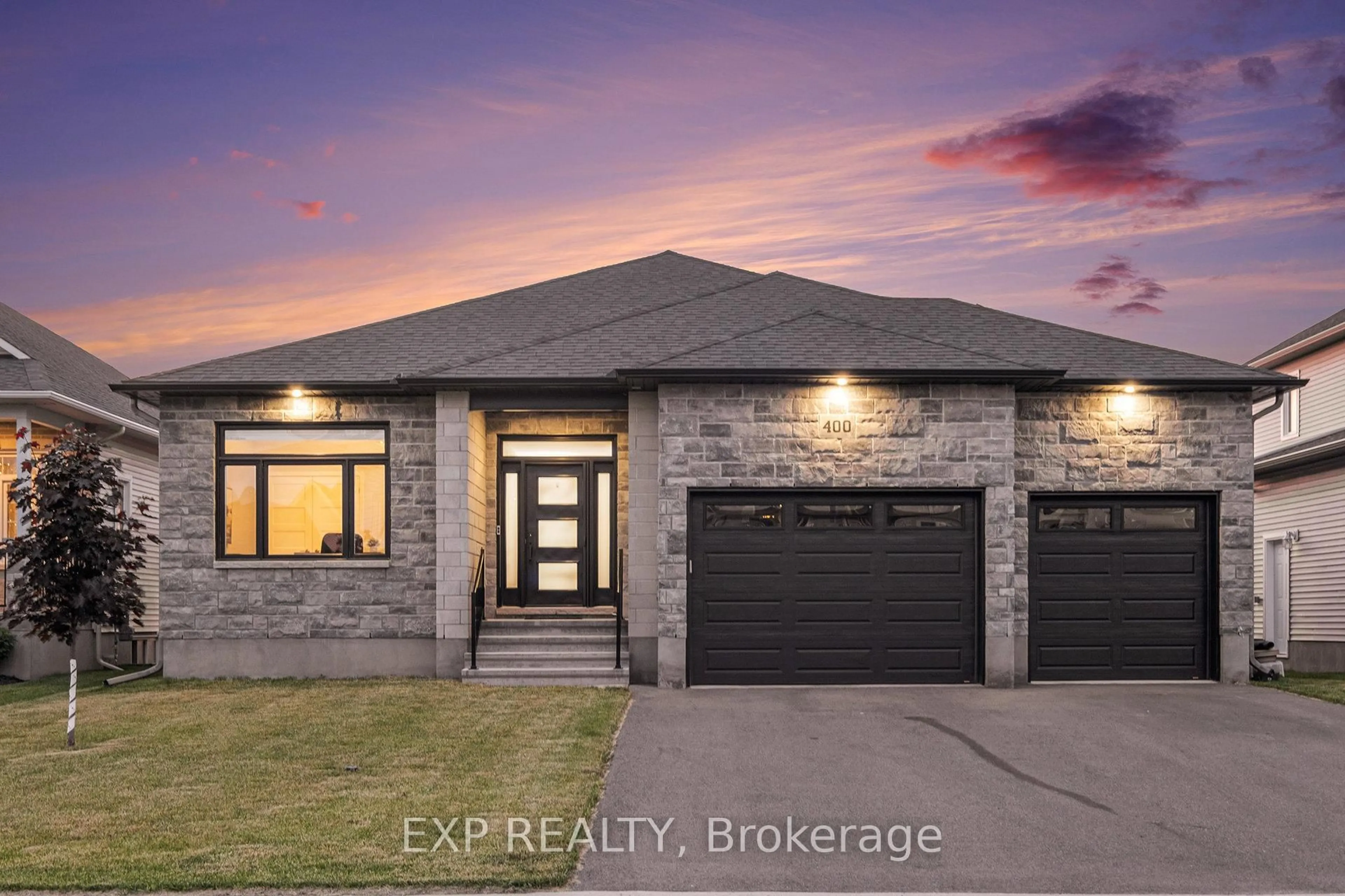 Home with brick exterior material, street for 400 Central Park Blvd, Russell Ontario K4R 0C6