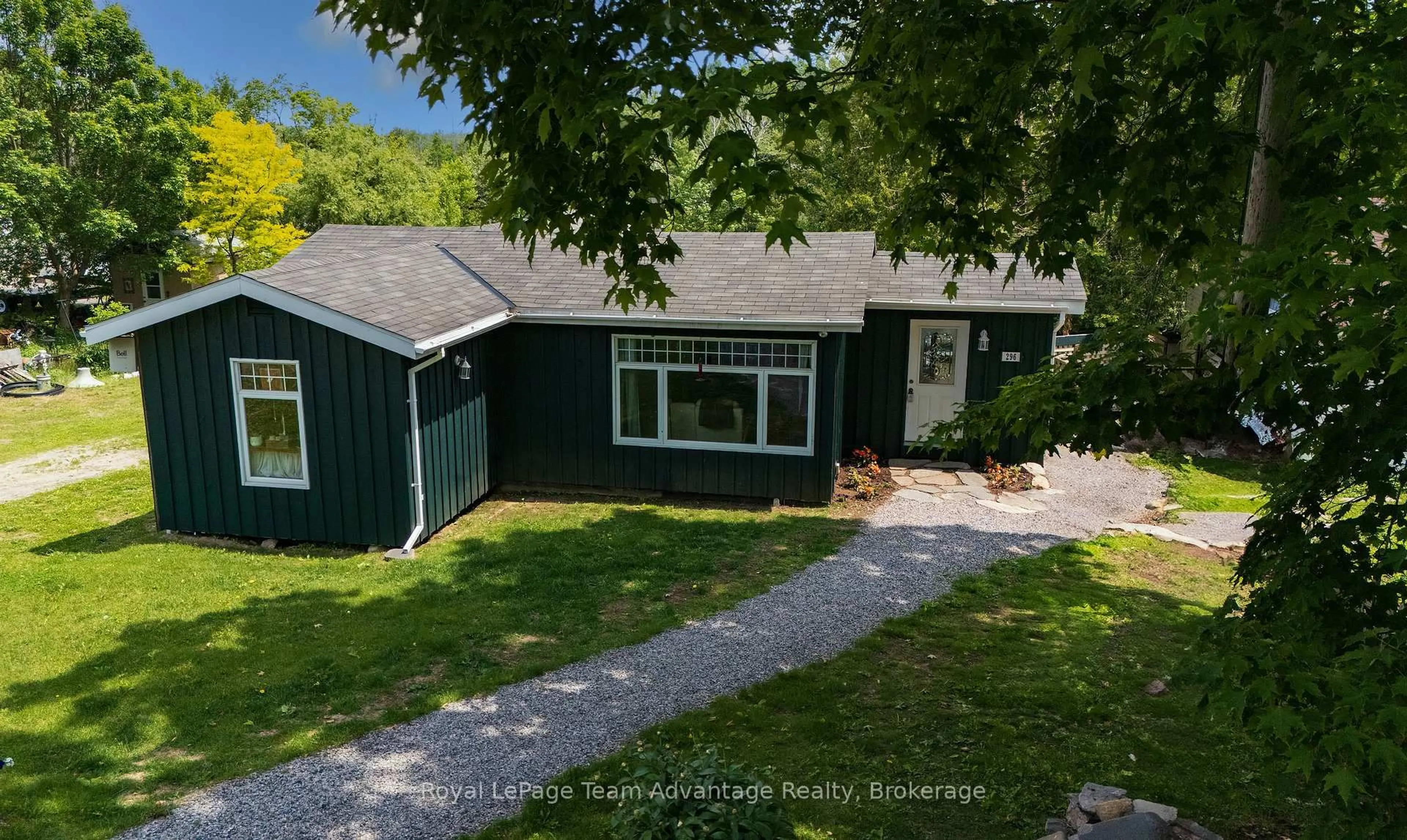 A pic from outside/outdoor area/front of a property/back of a property/a pic from drone, street for 296 High St, Georgian Bay Ontario P0C 1H0