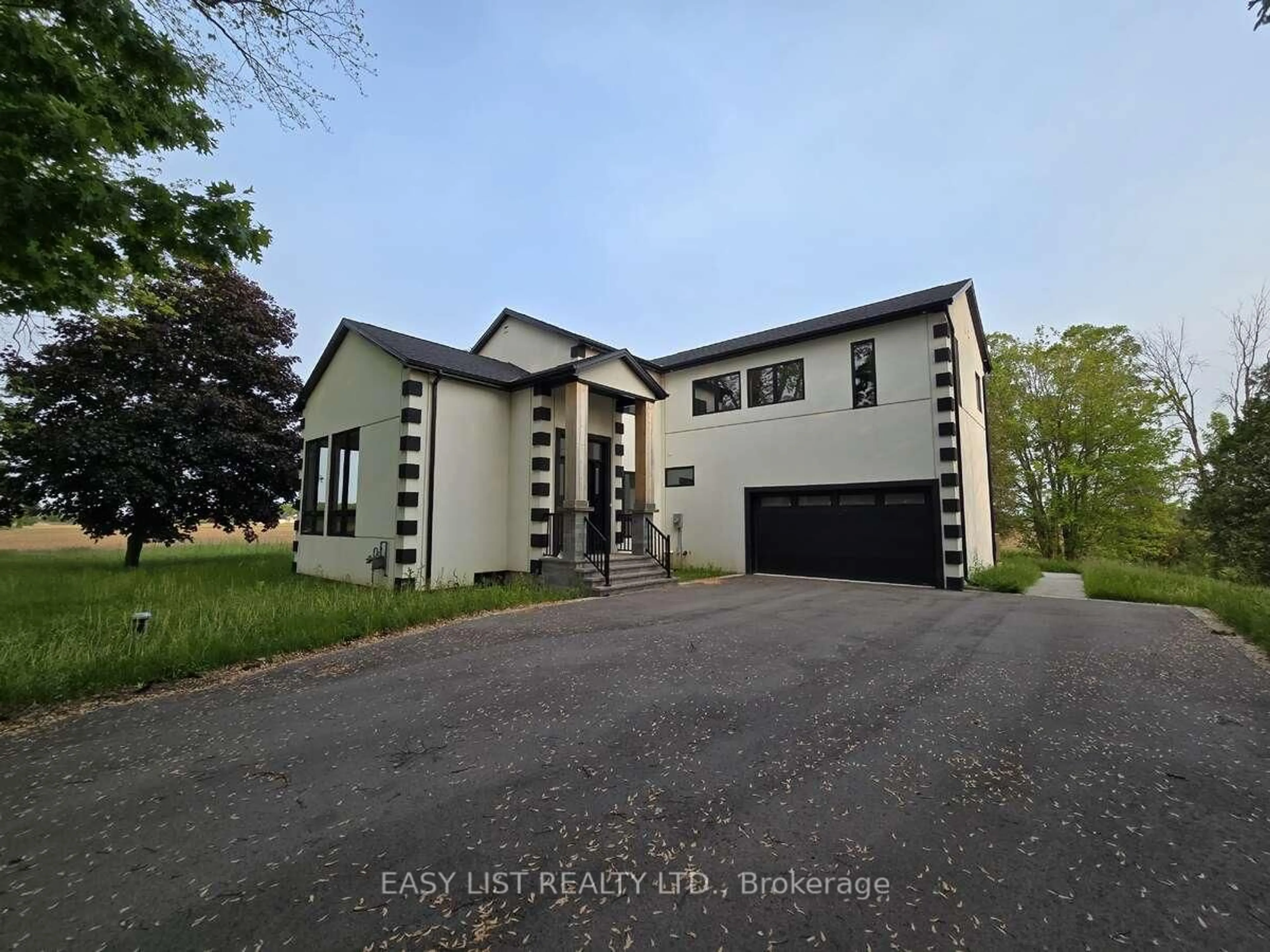 A pic from outside/outdoor area/front of a property/back of a property/a pic from drone, building for 1282 Concession 6, Norfolk Ontario N0E 1Y0