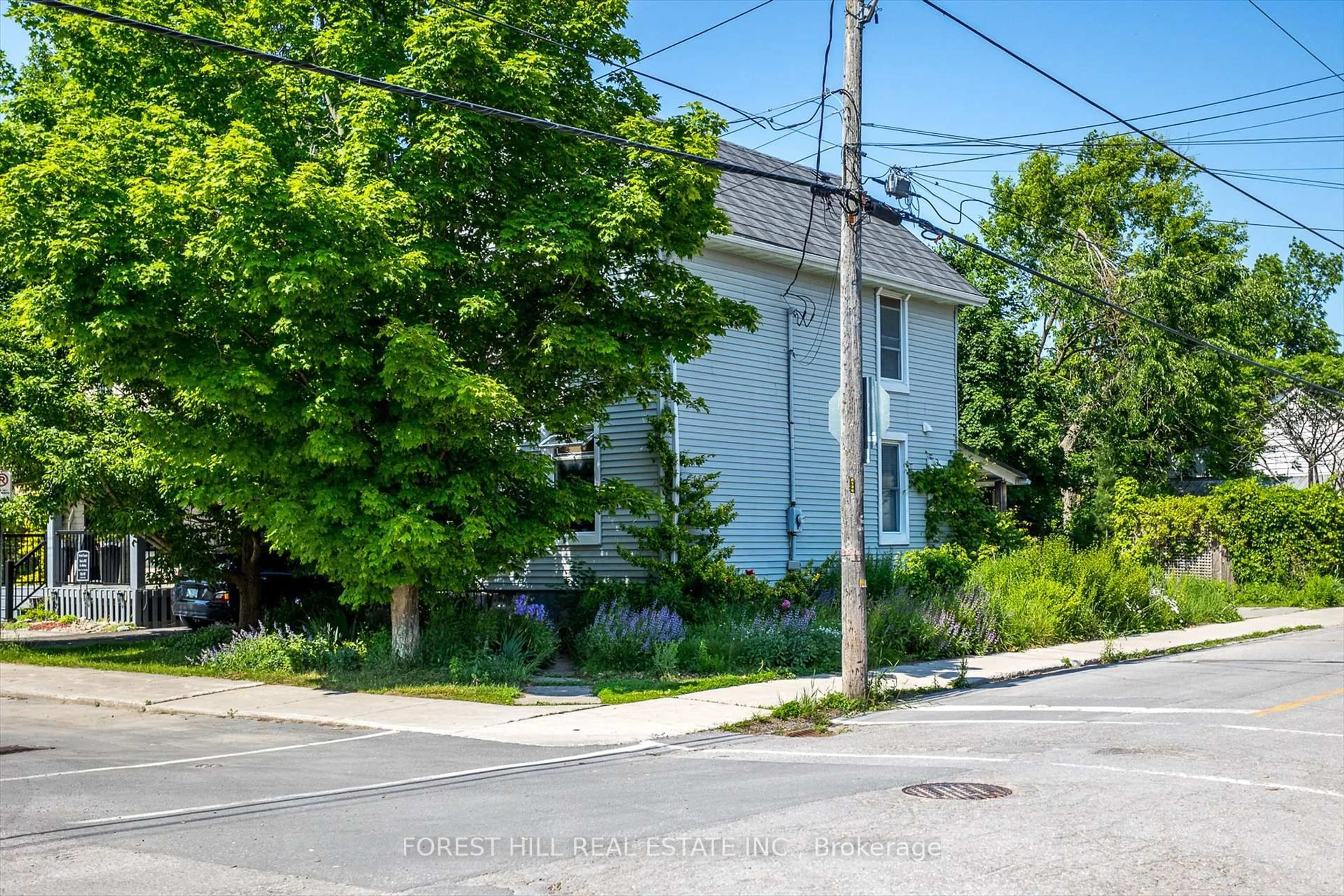 Unknown for 466 Cambridge St, Peterborough Central Ontario K9H 4T3