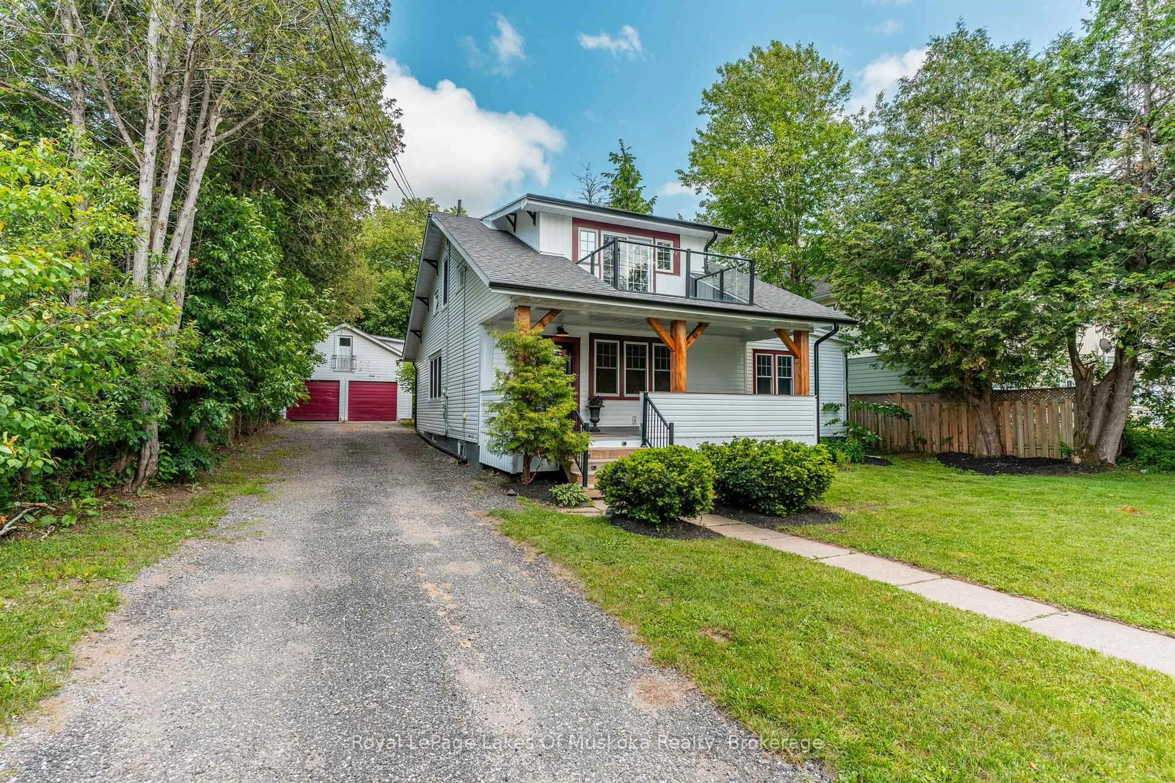 Unknown for 8 North Rd, Lake of Bays Ontario P0B 1A0