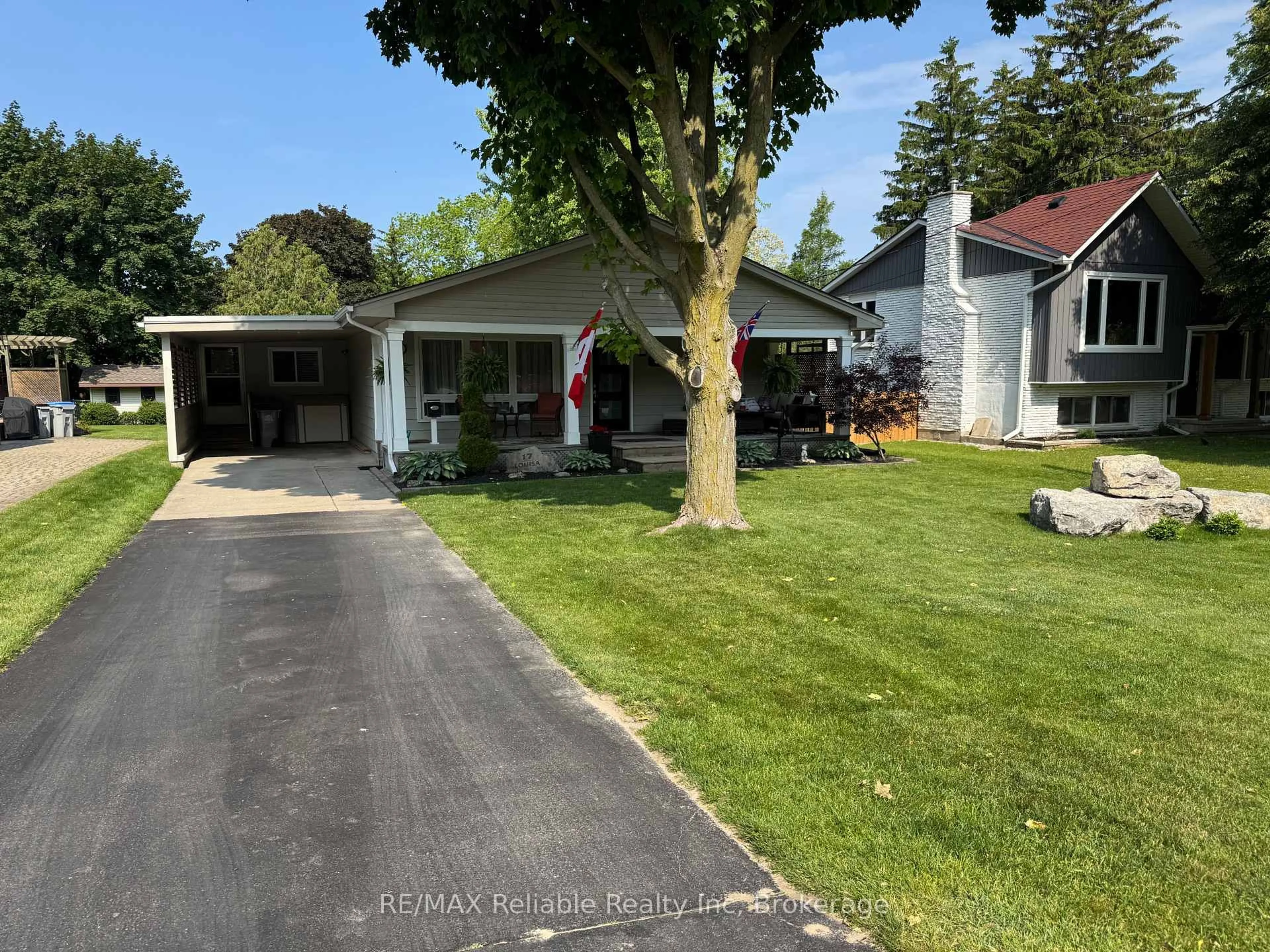 A pic from outside/outdoor area/front of a property/back of a property/a pic from drone, street for 17 Louisa St, Bluewater Ontario N0M 1G0