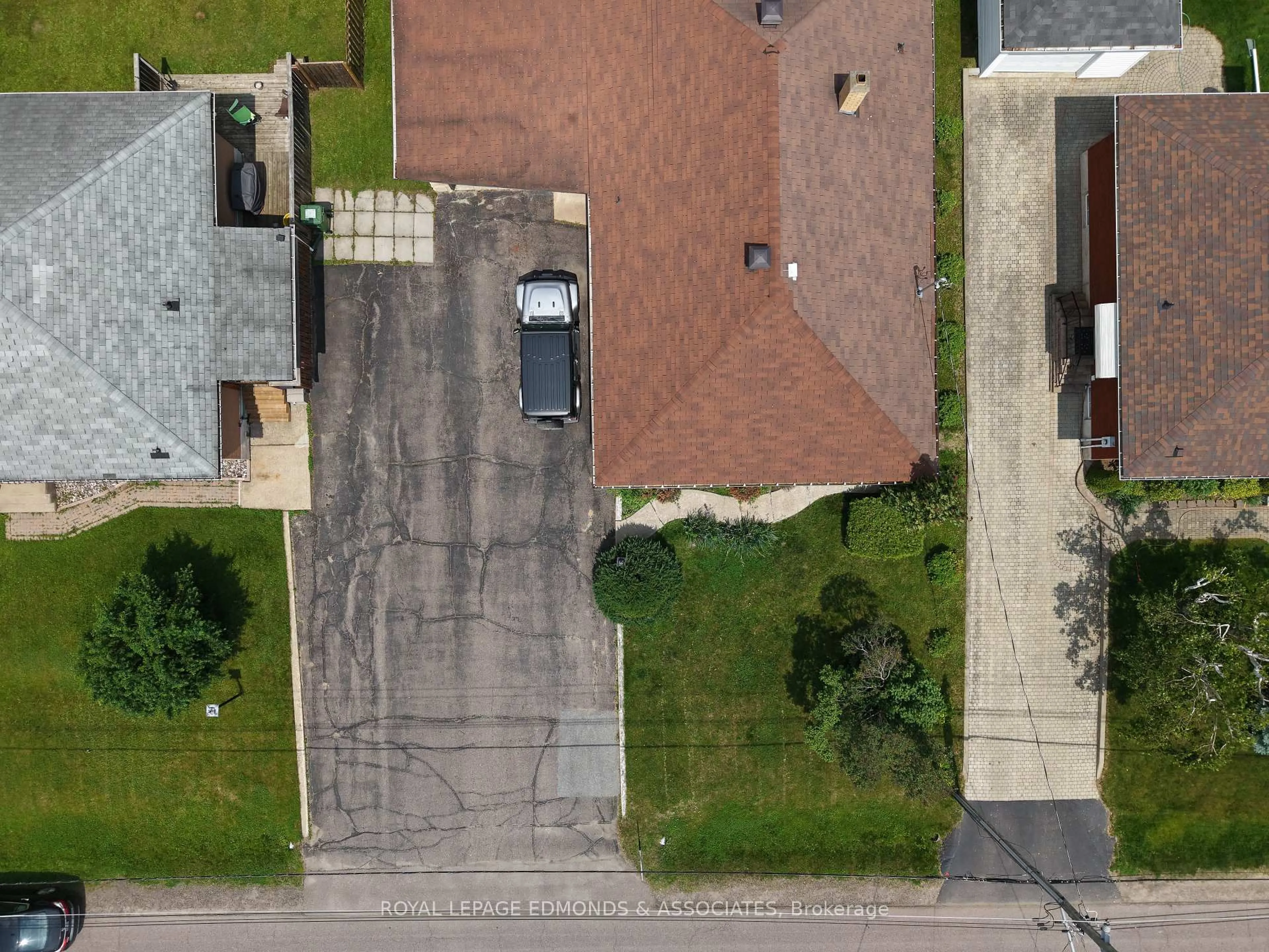 A pic from outside/outdoor area/front of a property/back of a property/a pic from drone, street for 531 Melton St, Pembroke Ontario K8A 2R7