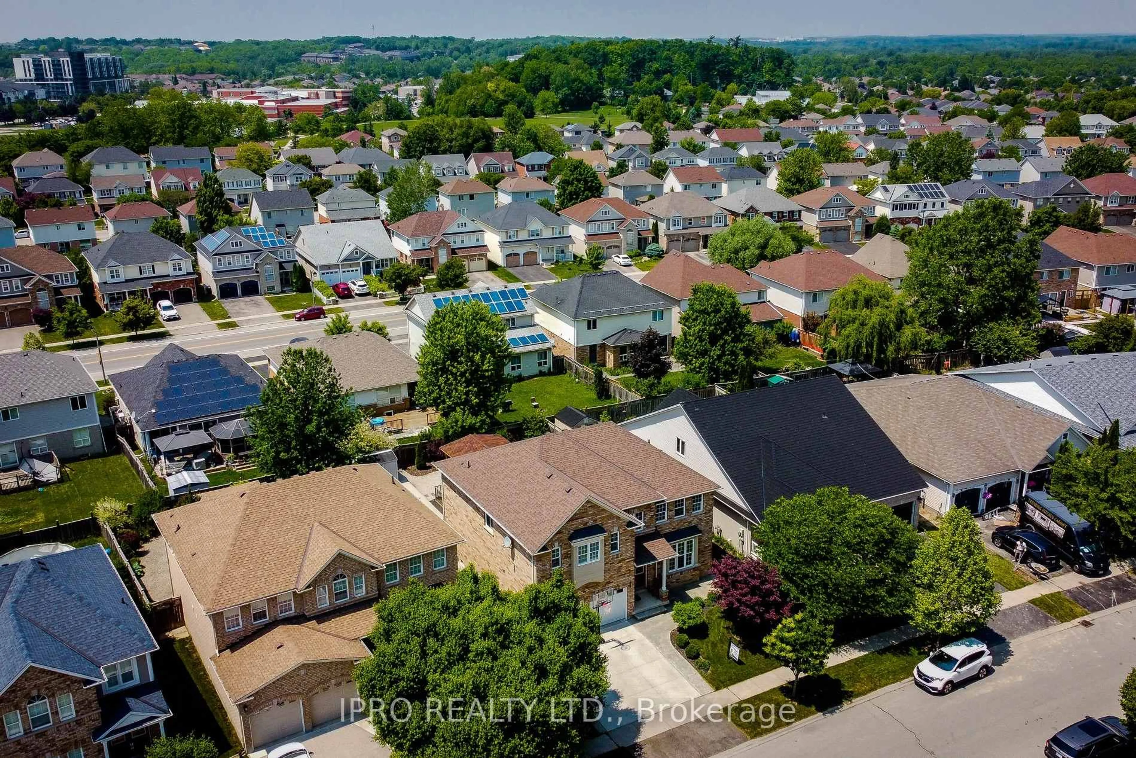 A pic from outside/outdoor area/front of a property/back of a property/a pic from drone, street for 44 Webb Ave, Brantford Ontario N3T 6S6