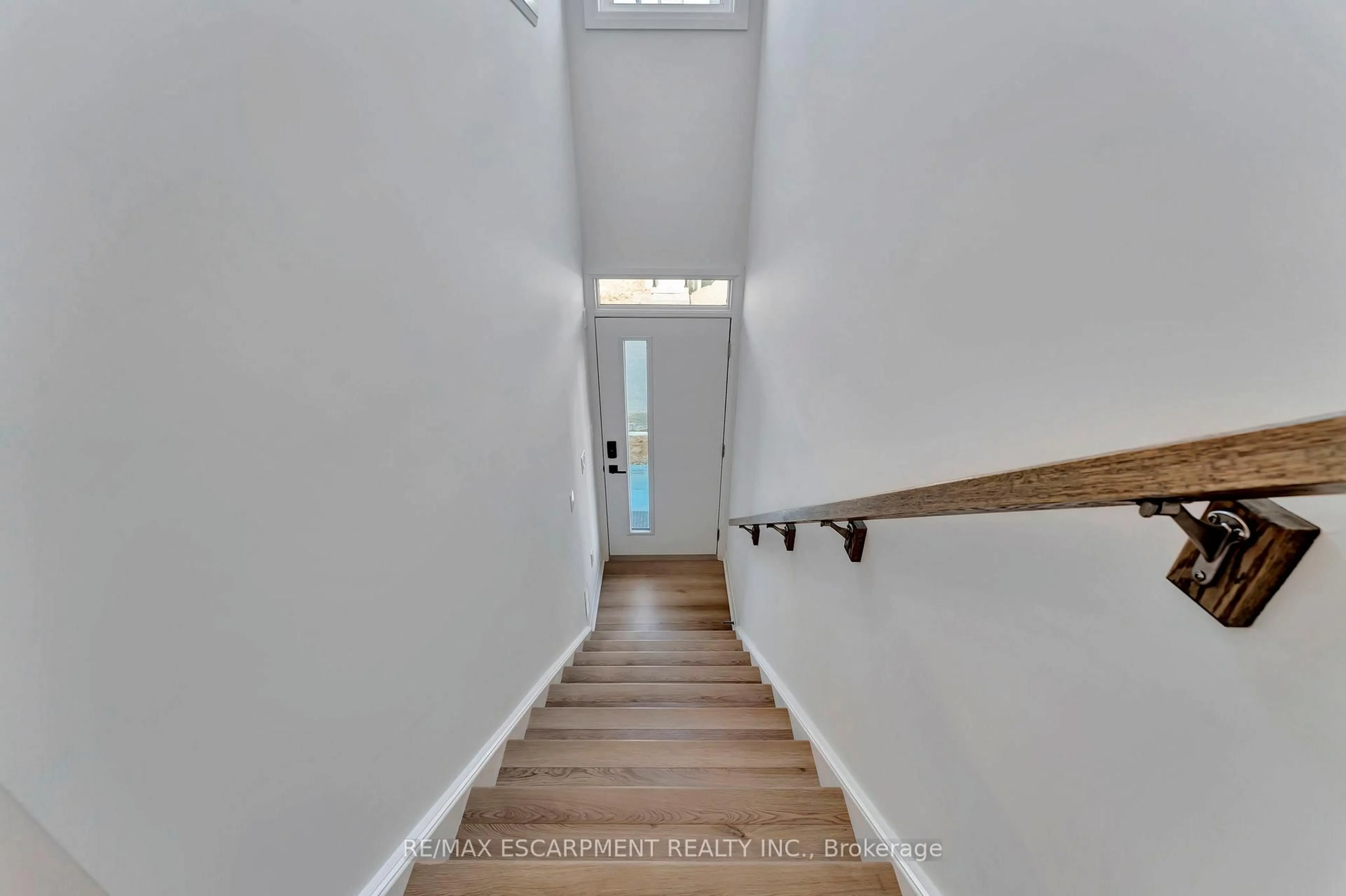 Stairs for 55 TOM BROWN Dr #90, Brant Ontario N3L 0K3