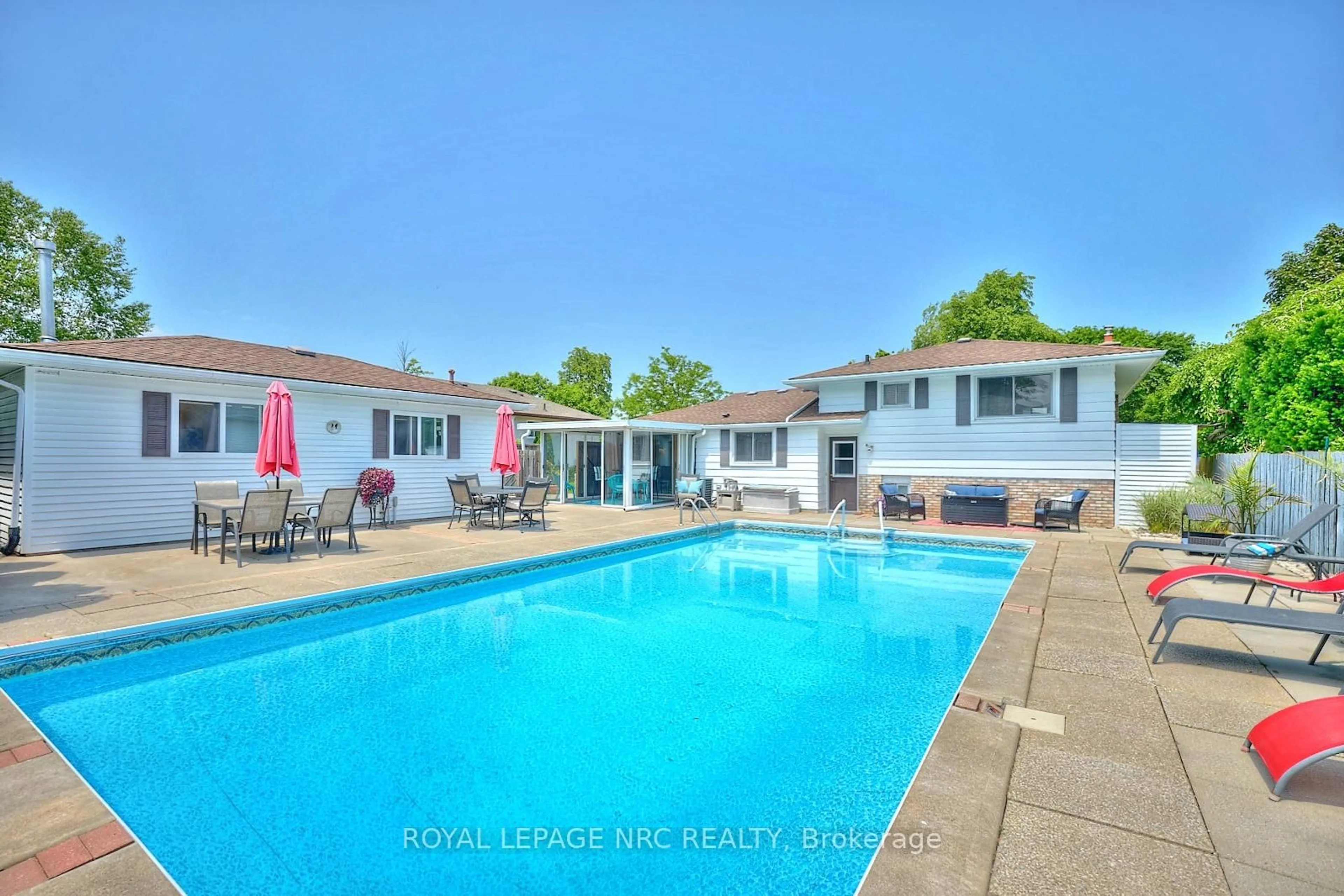 Pool for 48 McGill St, Welland Ontario L3C 3L3