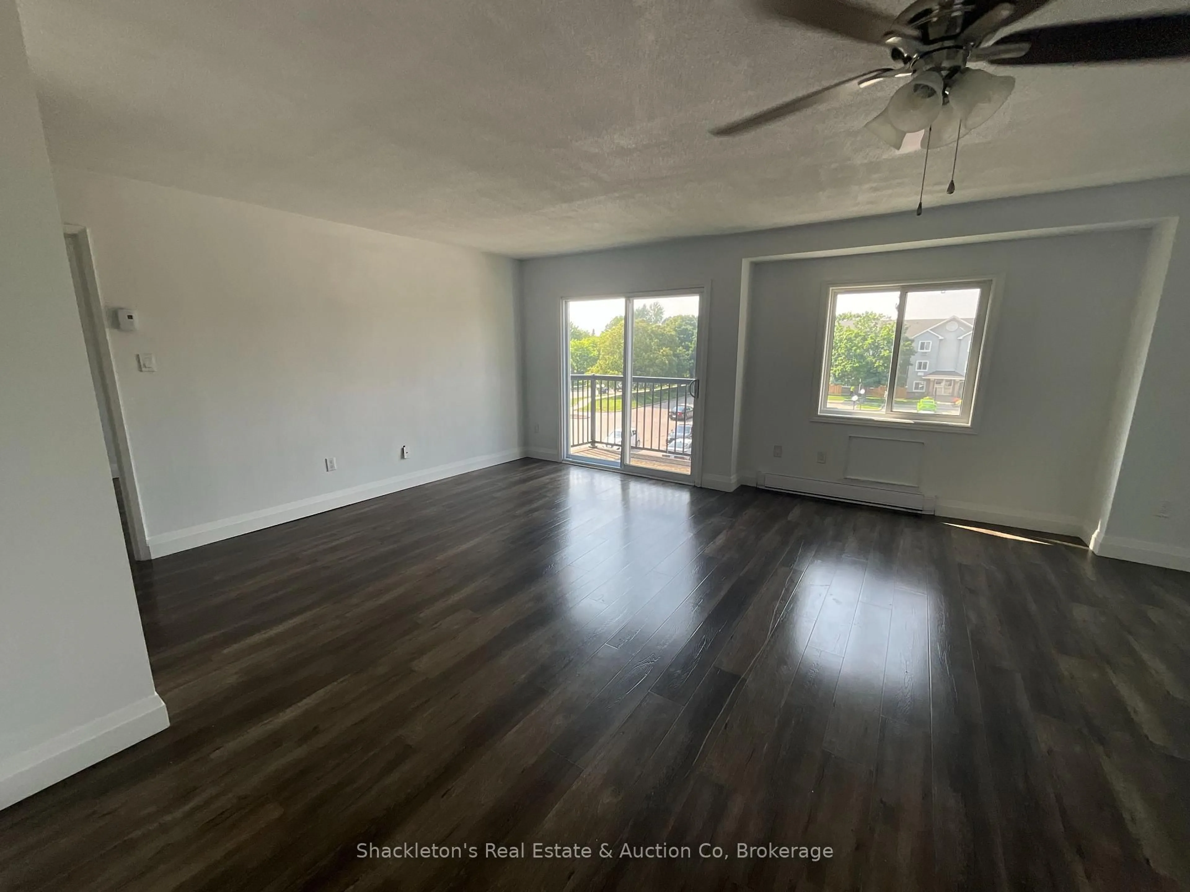 A pic of a room for 270 Eiwo Crt ##308, Waterloo Ontario N2K 3M6