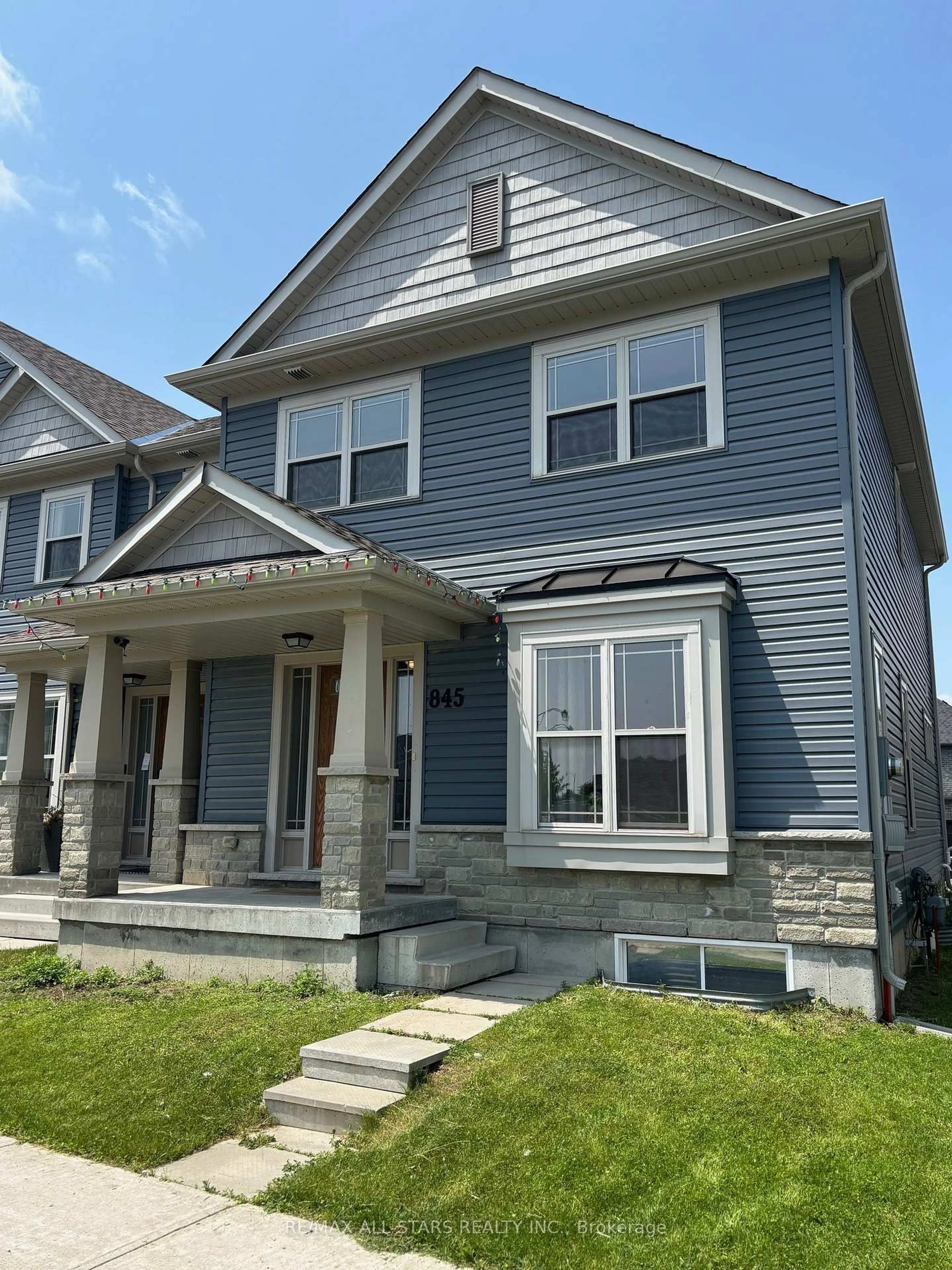 Home with vinyl exterior material, street for 845 Broadway Blvd, Peterborough North Ontario K9H 0J1