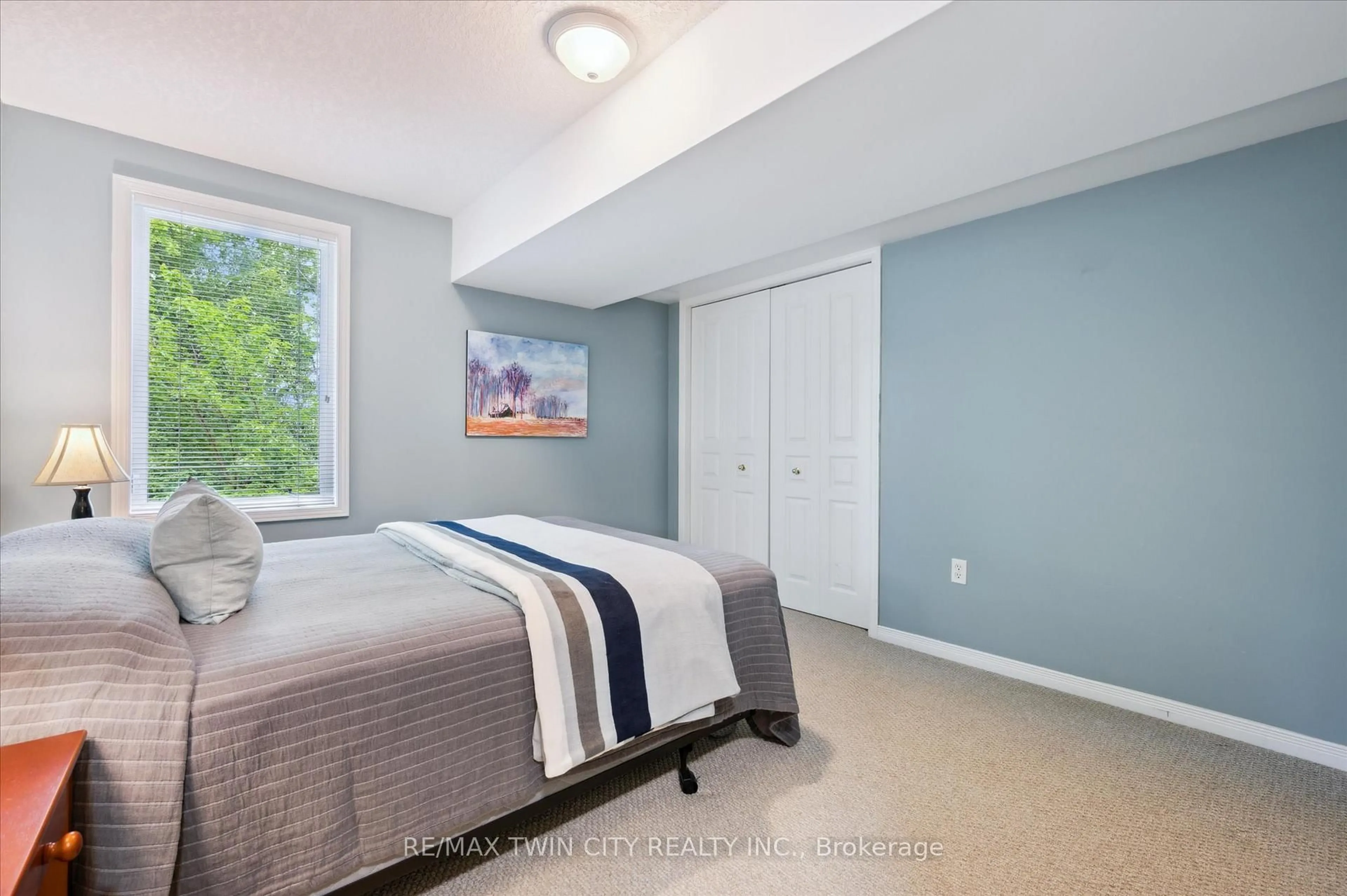 Bedroom with bed, unknown for 900 Doon Village Rd #10, Kitchener Ontario N2P 1A4