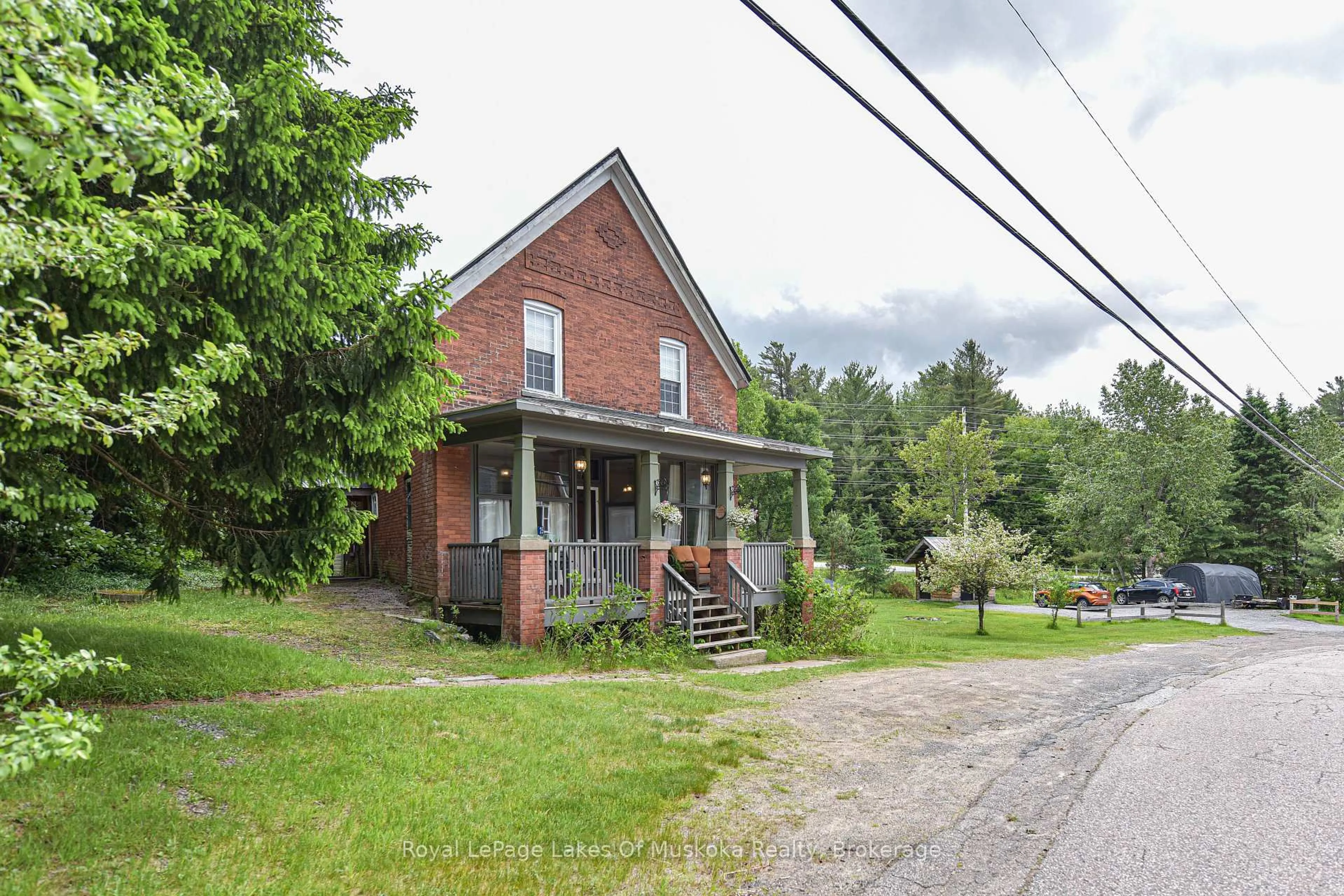 Unknown for 25 Township Hall Rd, Huntsville Ontario P0B 1M0