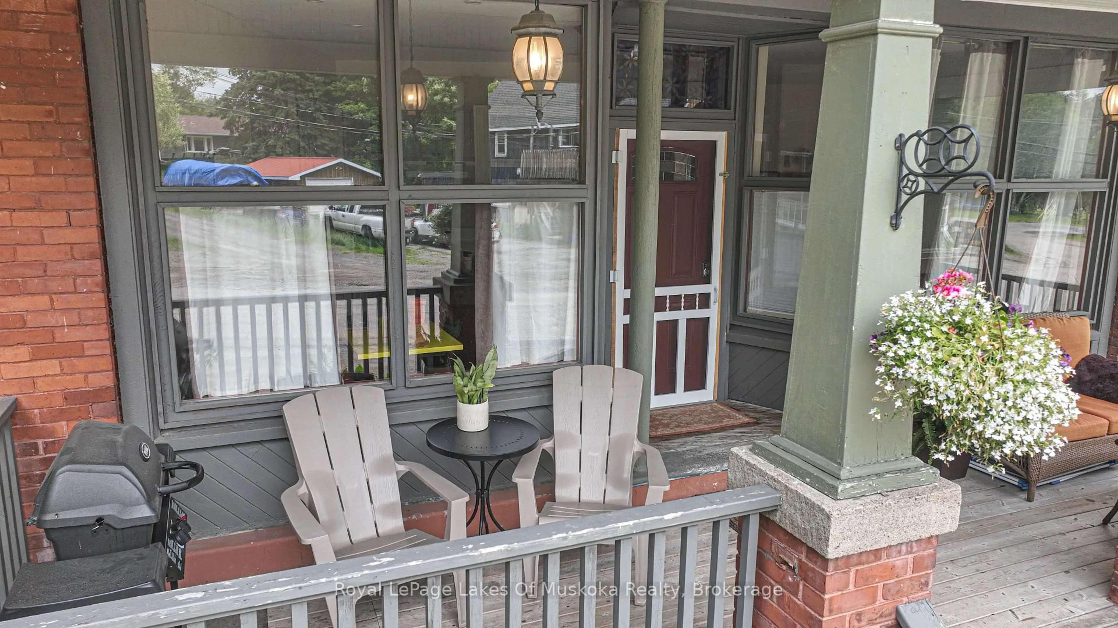 Patio, street for 25 Township Hall Rd, Huntsville Ontario P0B 1M0
