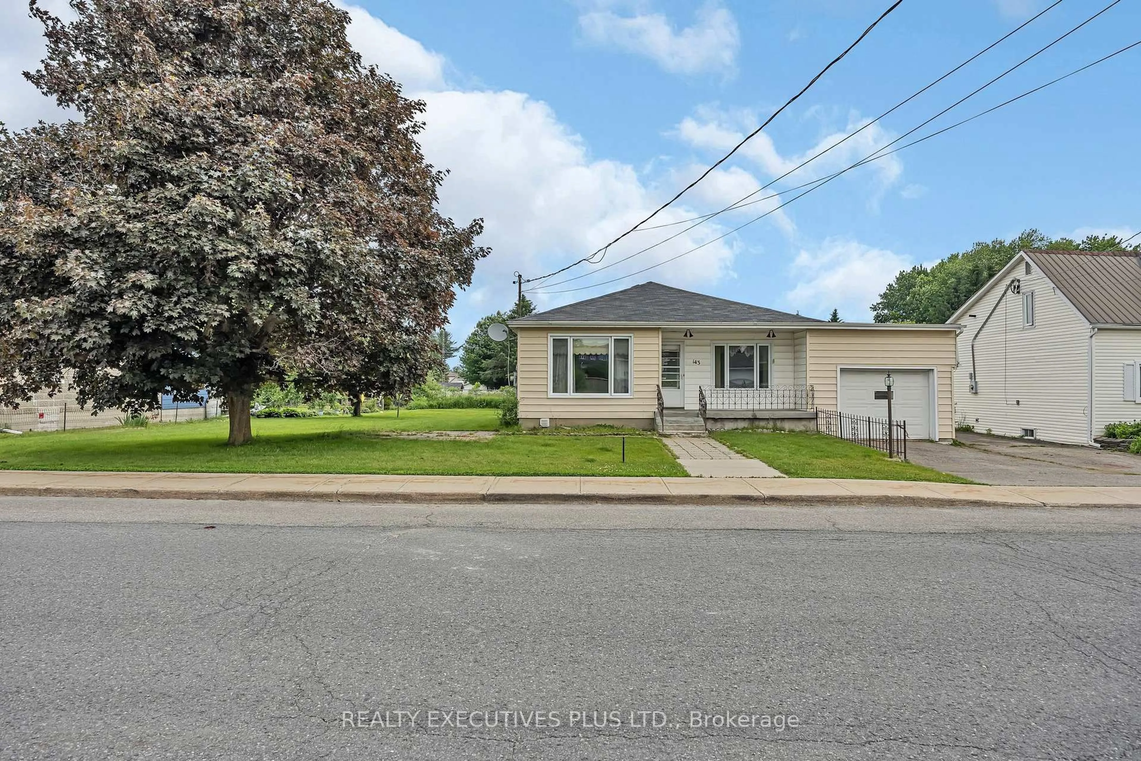 A pic from outside/outdoor area/front of a property/back of a property/a pic from drone, street for 143 Herbert St, The Nation Ontario K0A 2M0