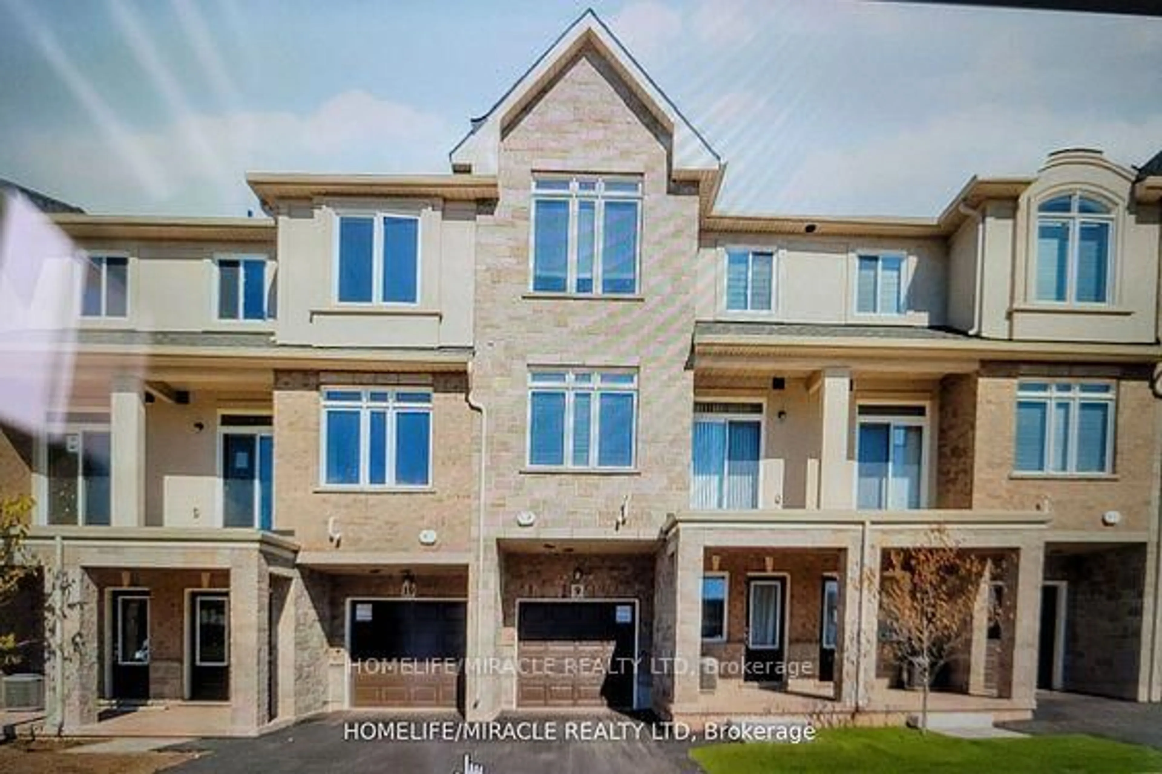 Home with brick exterior material, street for 40 Zinfendel Dr, Hamilton Ontario L8E 0L1