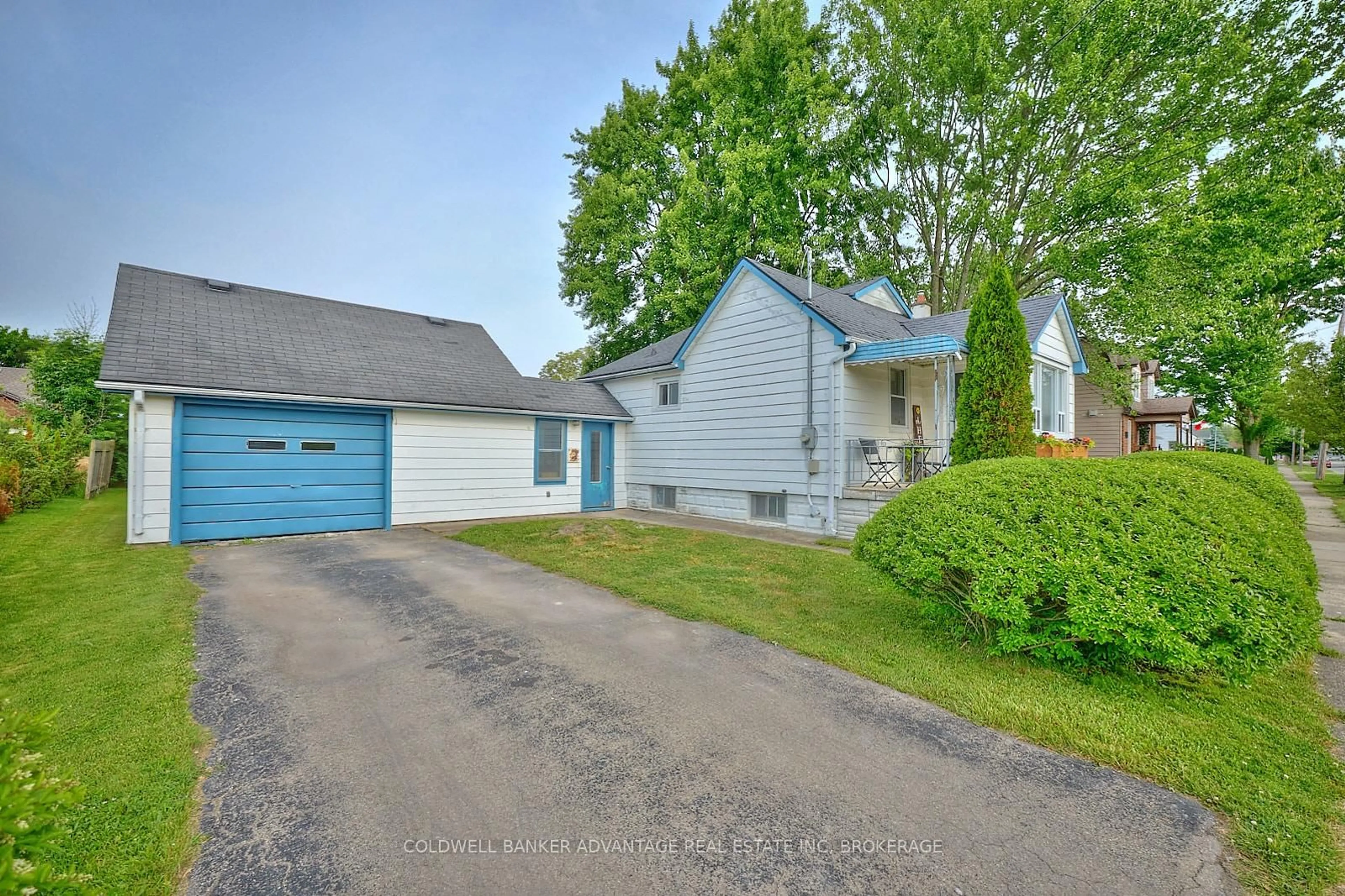 Unknown for 112 St Augustine Ave, Welland Ontario L3C 2K7