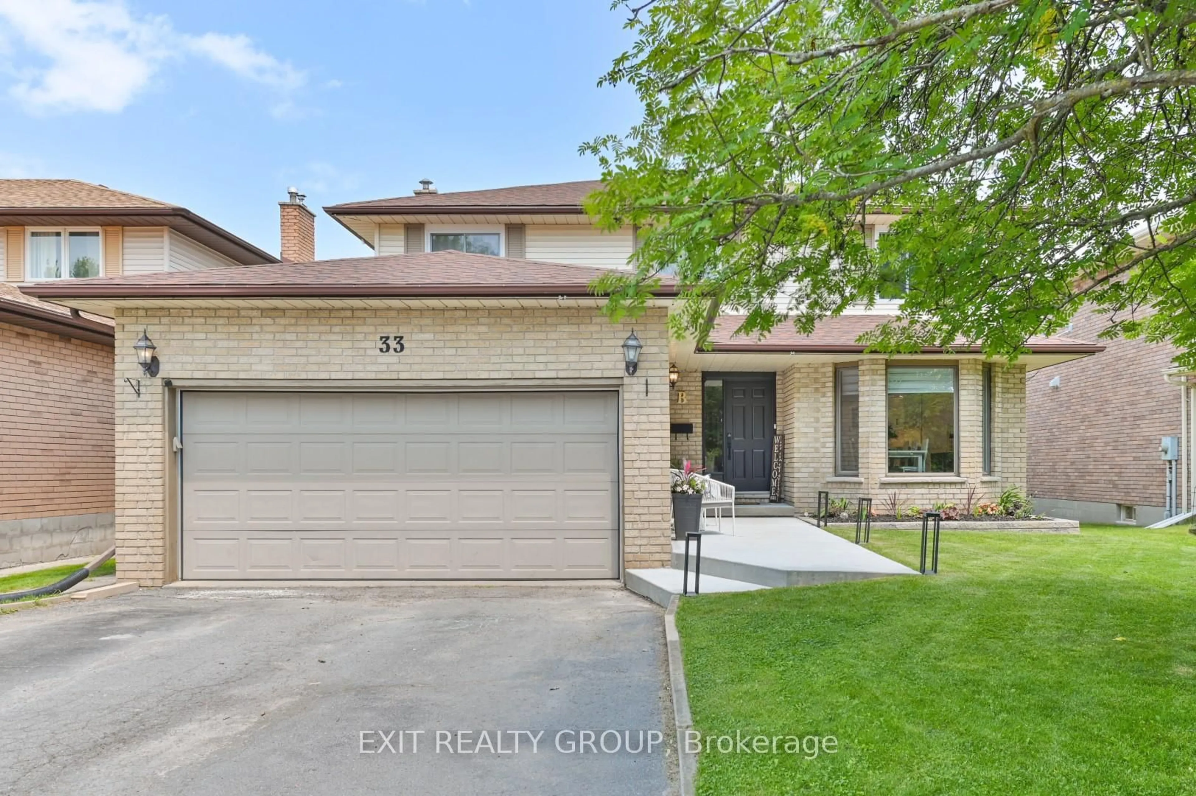 Home with brick exterior material, street for 33 Dungannon Dr, Belleville Ontario K8P 5E7