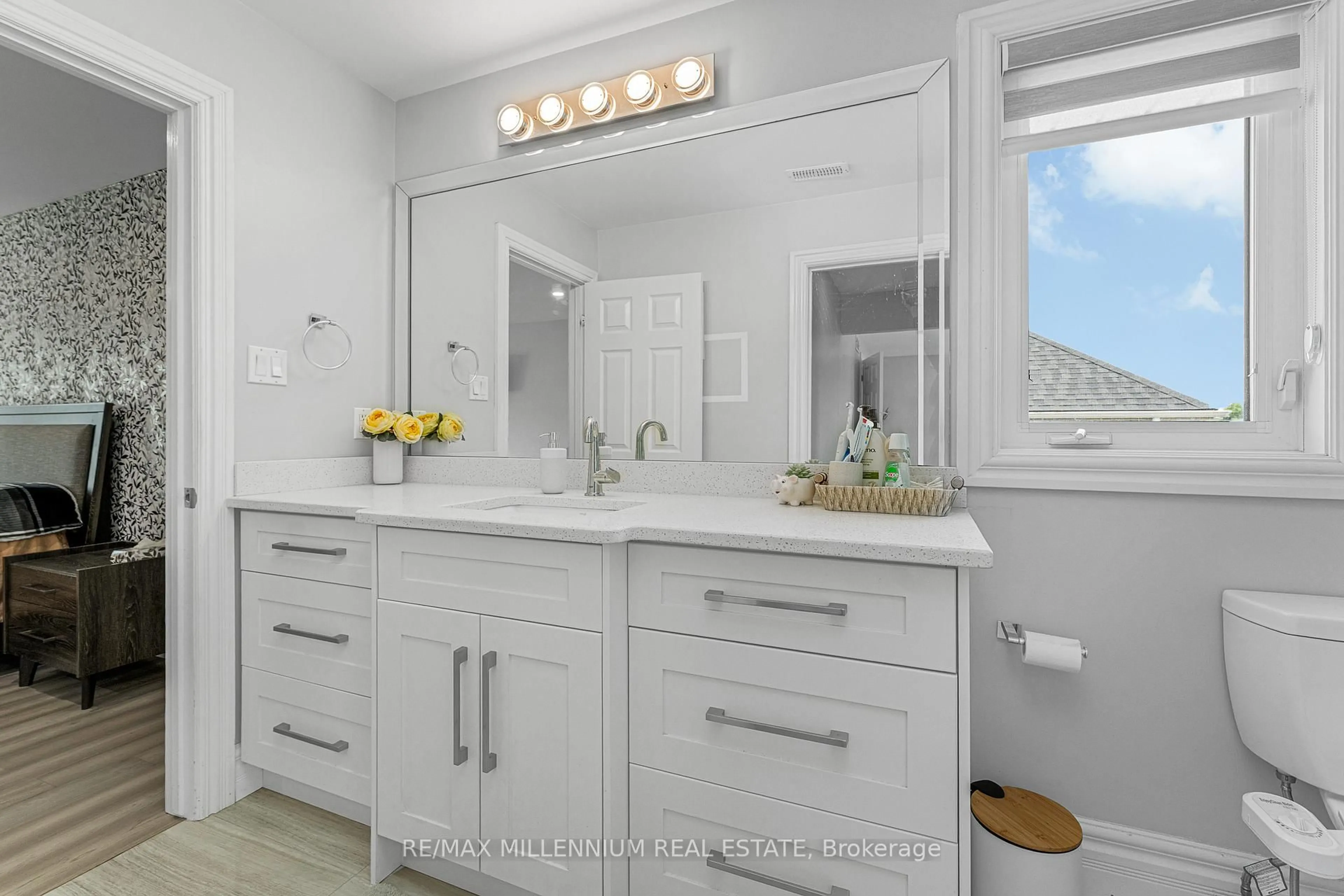 Contemporary bathroom, ceramic/tile floor for 449 Chambers Dr, Windsor Ontario N8N 4R5