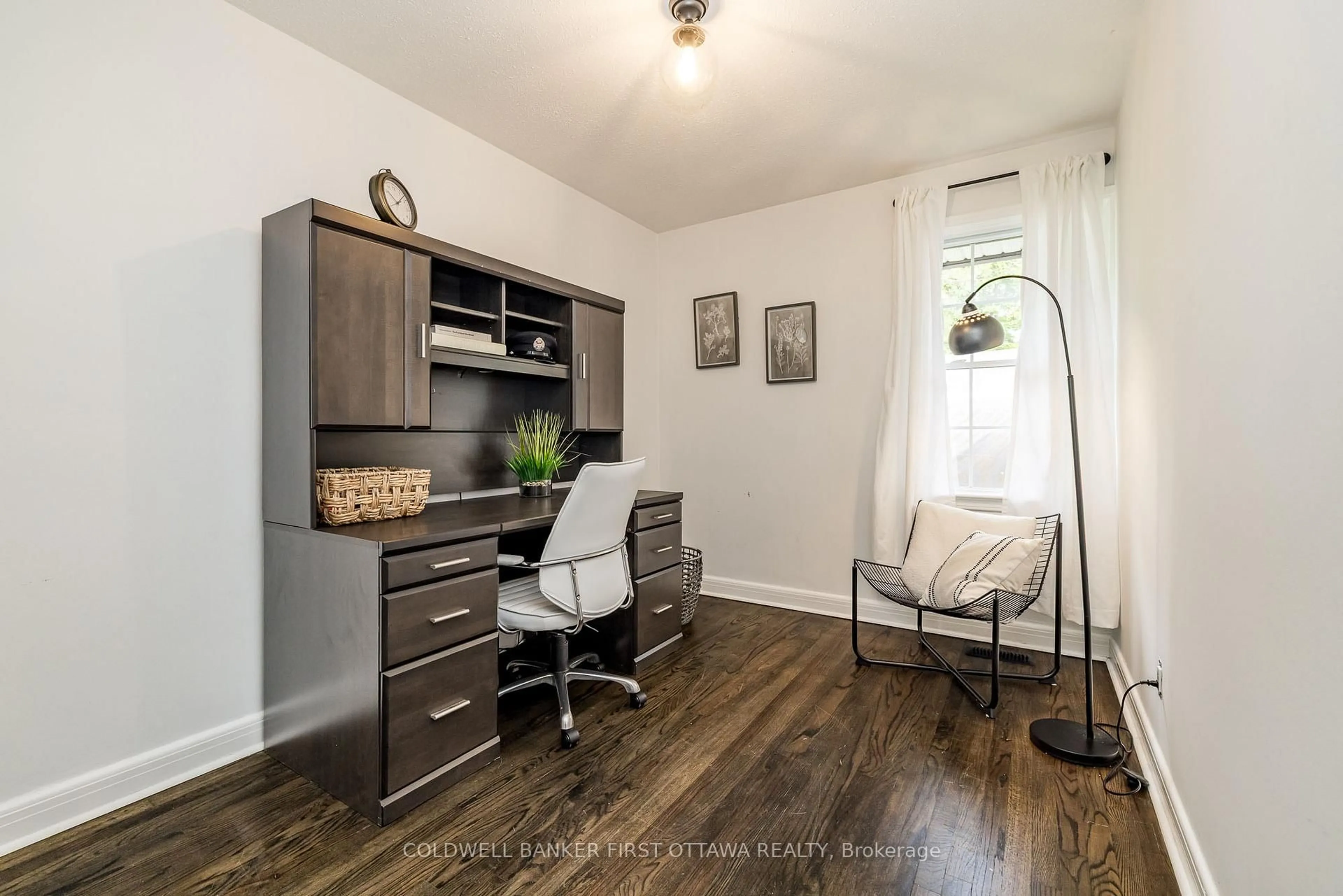 A pic of a room for 1 Porter St, Ottawa Ontario K2S 1P8
