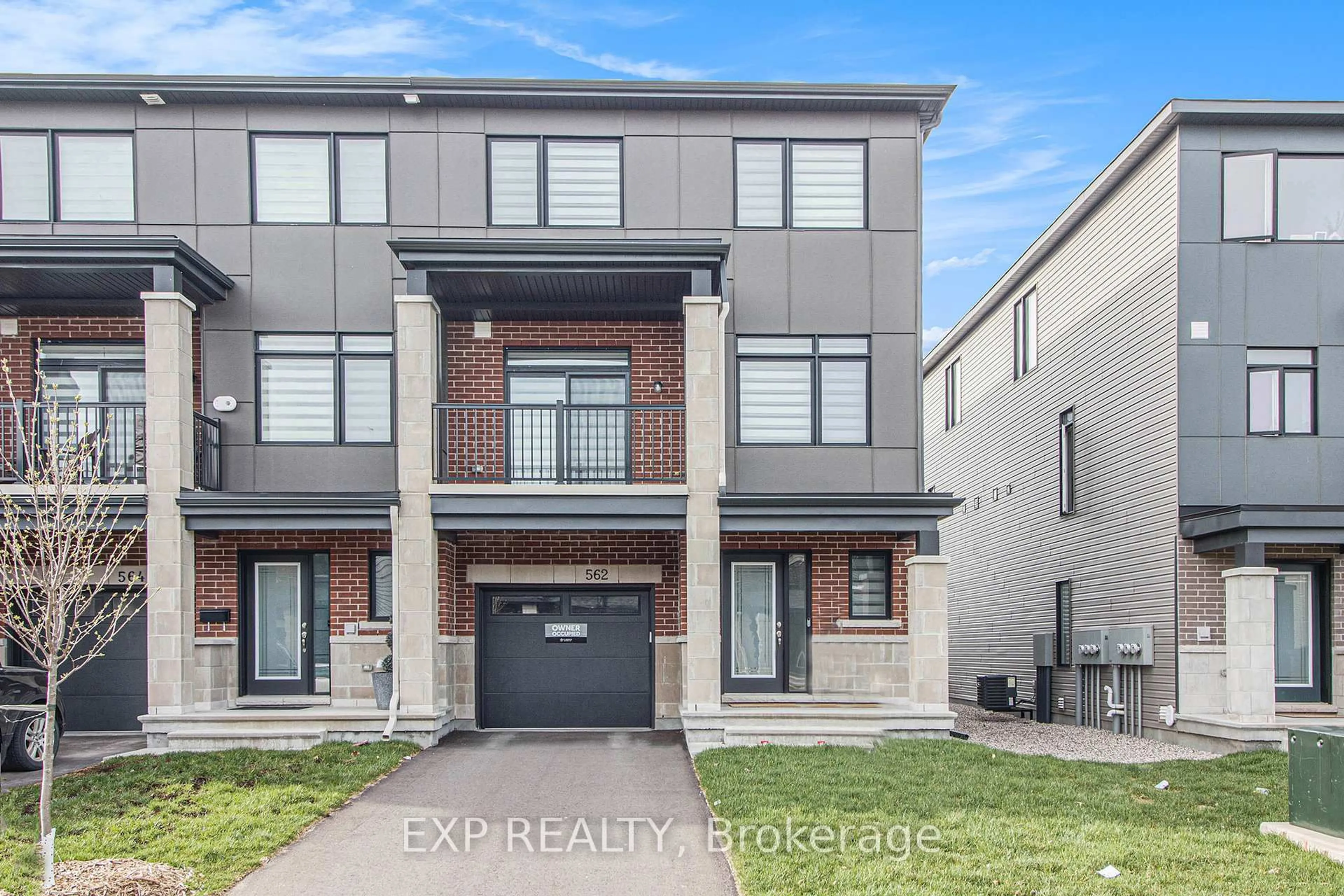 Home with brick exterior material, street for 562 Tahoe Hts, Ottawa Ontario K1T 0X5