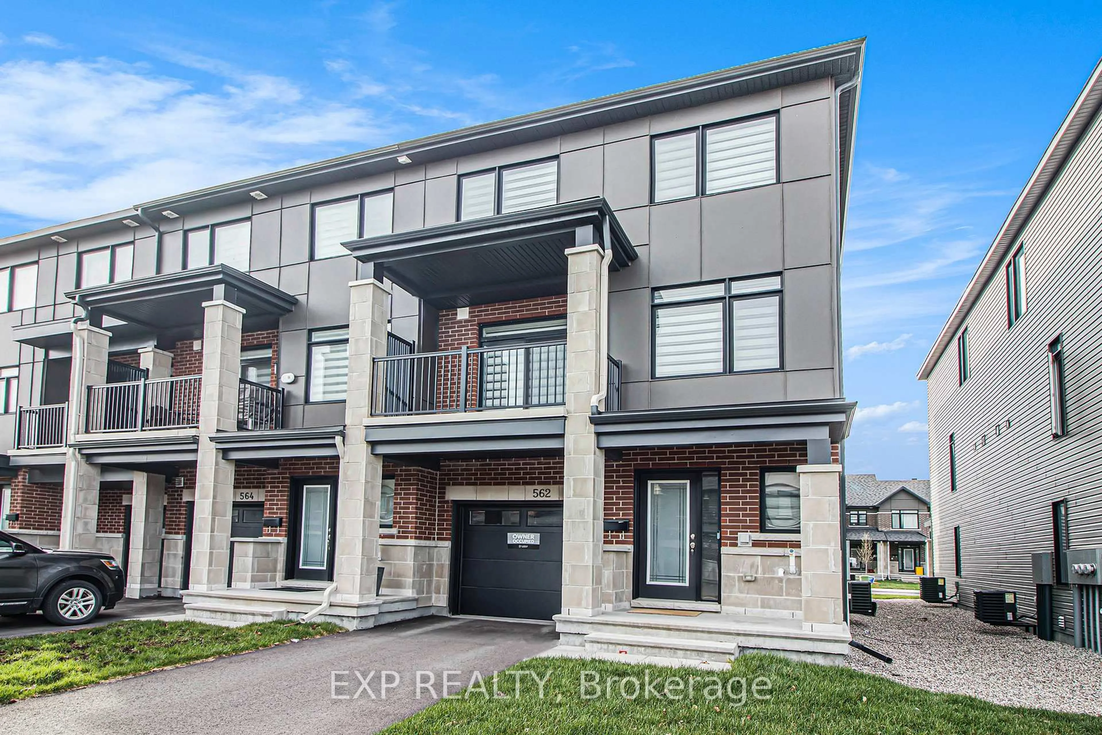 Home with brick exterior material, street for 562 Tahoe Hts, Ottawa Ontario K1T 0X5