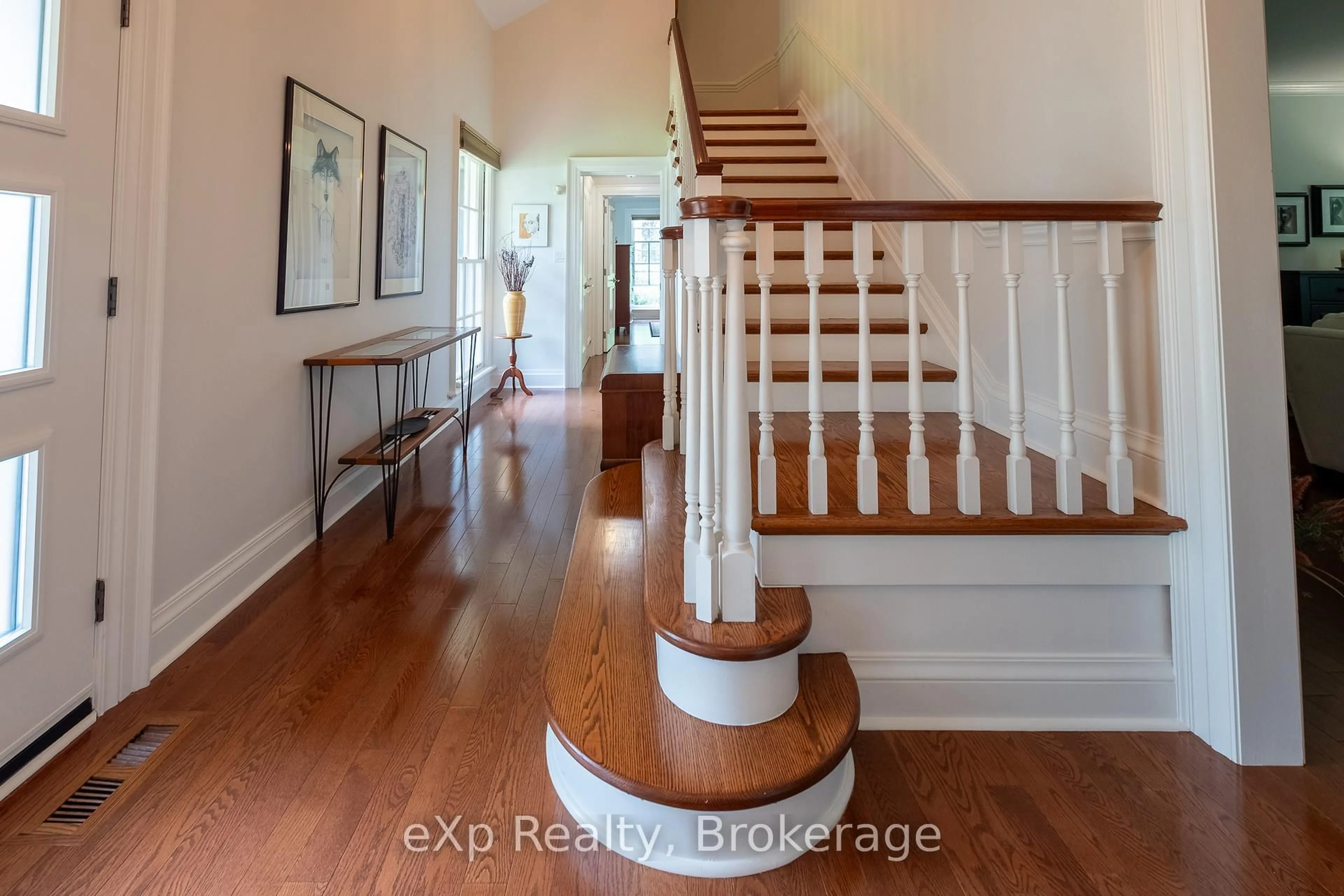 Indoor entryway for 440 5th 'A' St, Owen Sound Ontario N4K 3K7