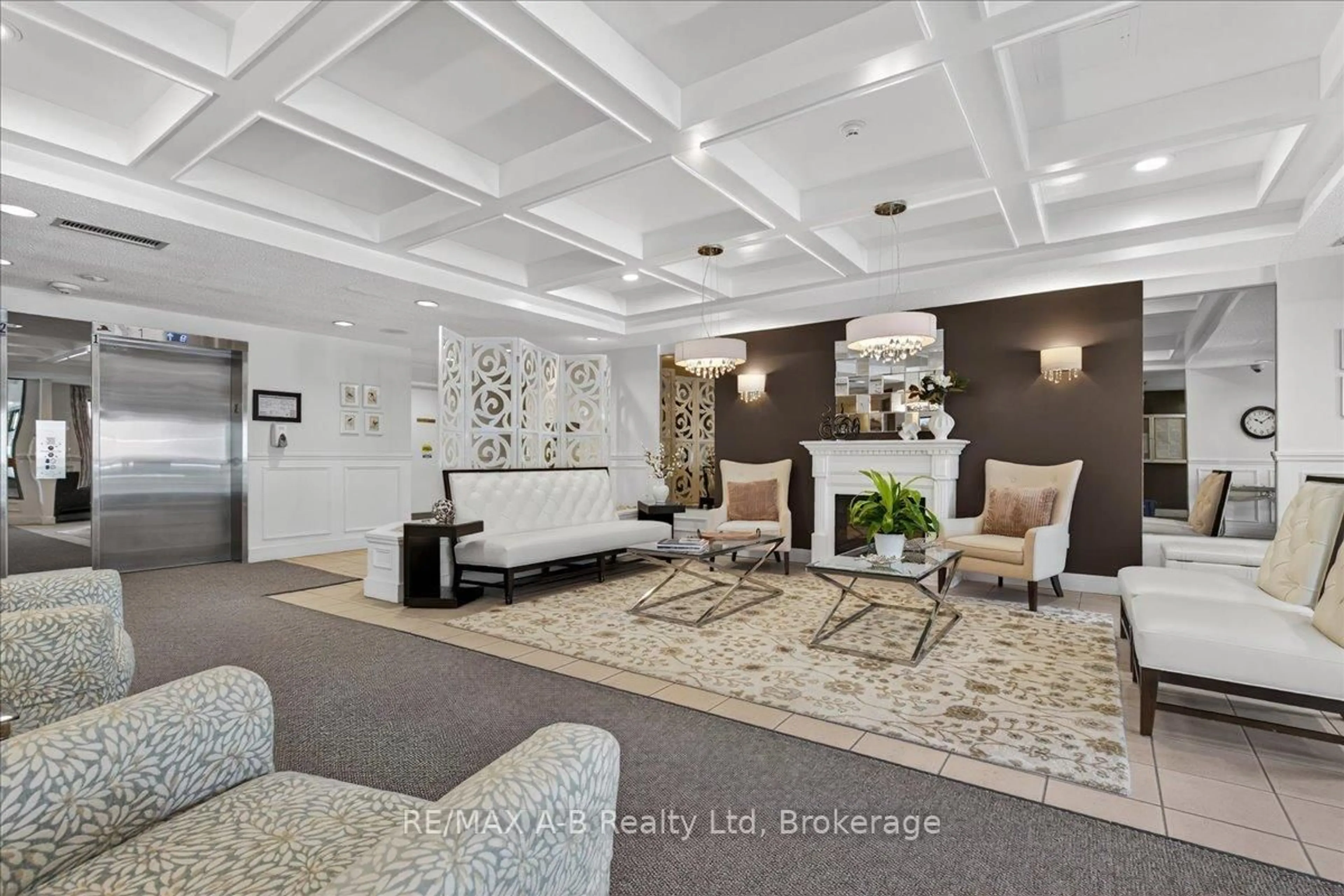Lobby for 265 Westcourt Pl #1004, Waterloo Ontario N2L 6E4