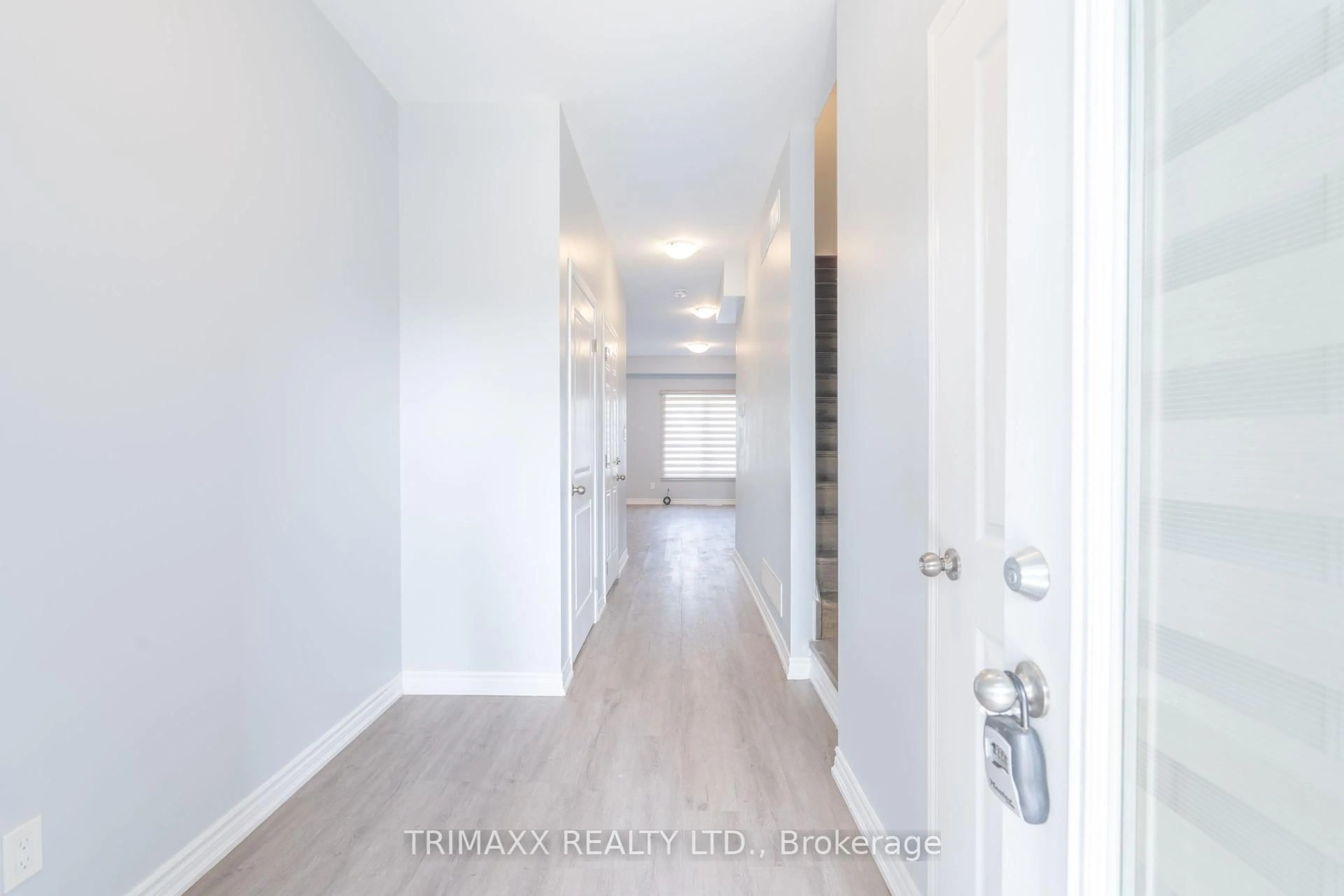 Indoor entryway for 39 PERENACK Ave, Welland Ontario L3C 0J2