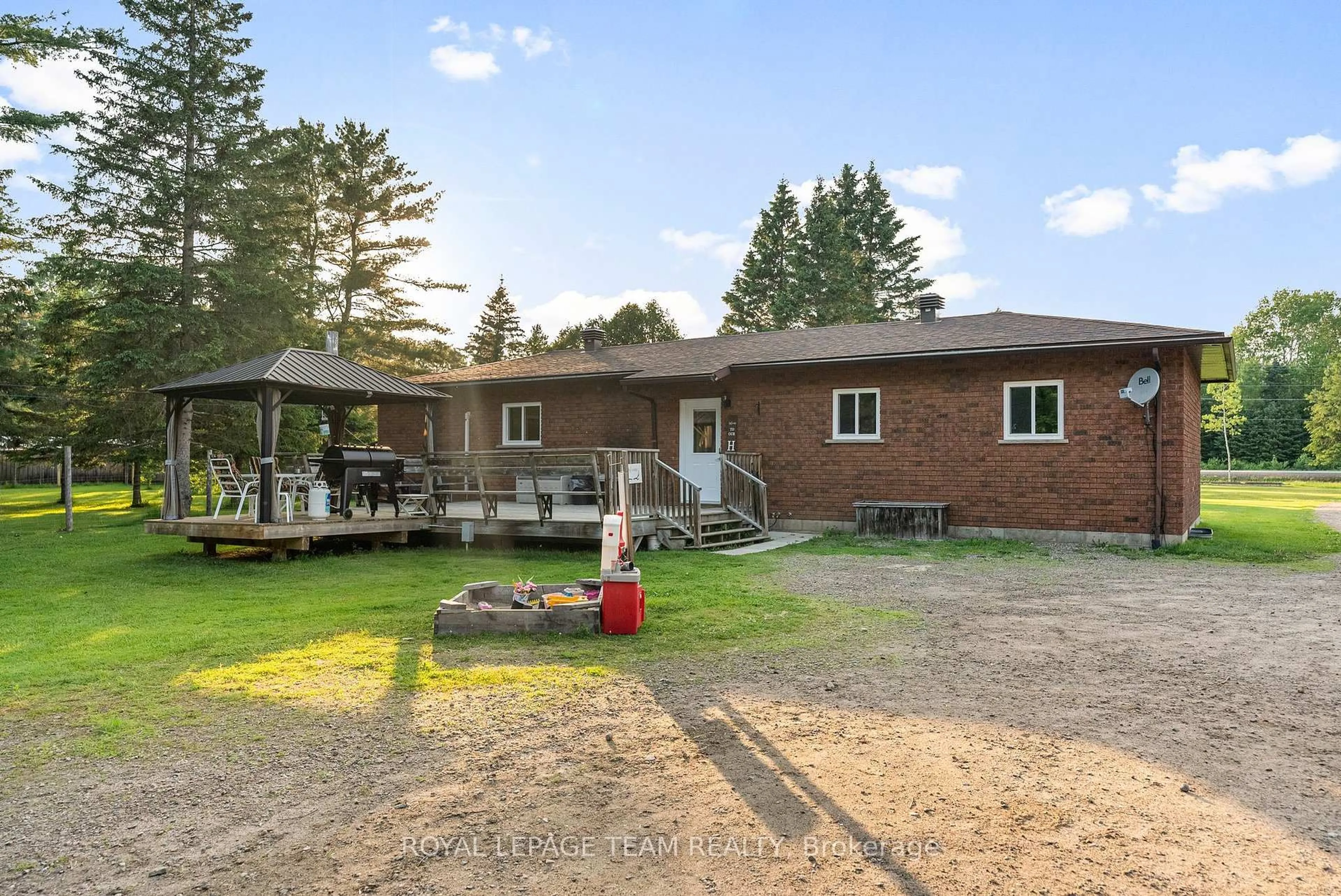 A pic from outside/outdoor area/front of a property/back of a property/a pic from drone, unknown for 14617 60 Highway, Killaloe Ontario K0J 2A0
