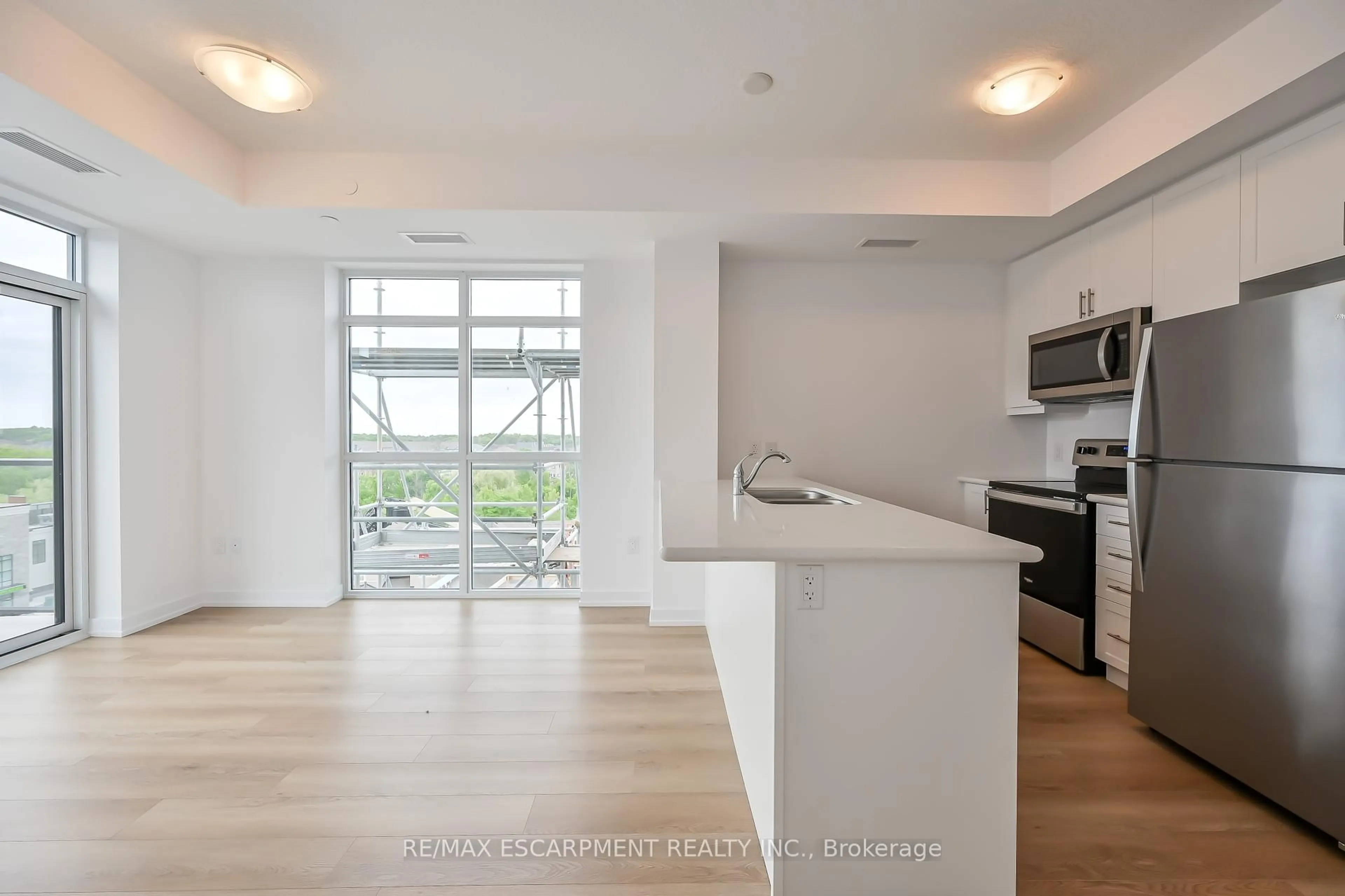 Open concept kitchen, unknown for 470 Dundas St #611, Hamilton Ontario L8B 2A5