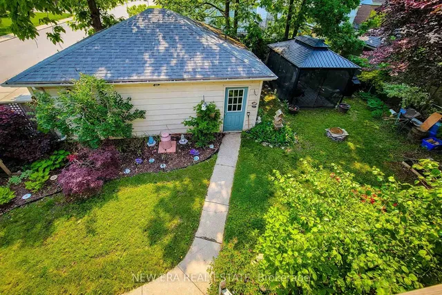 Additional property image - 131 Erindale Ave