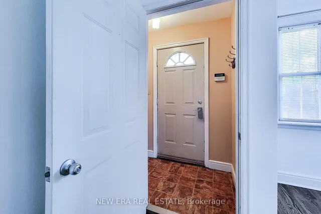 Additional property image - 131 Erindale Ave