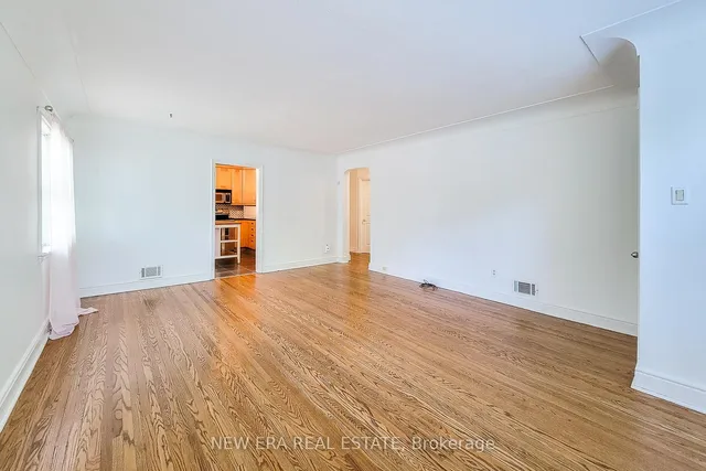 Additional property image - 131 Erindale Ave