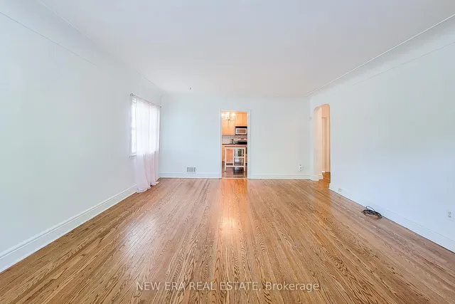 Additional property image - 131 Erindale Ave