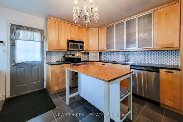 Additional property image - 131 Erindale Ave