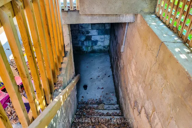 Additional property image - 131 Erindale Ave