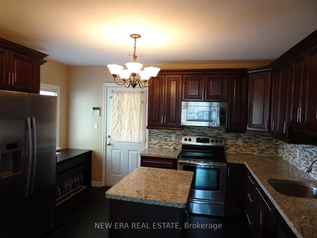 Additional property image - 131 Erindale Ave
