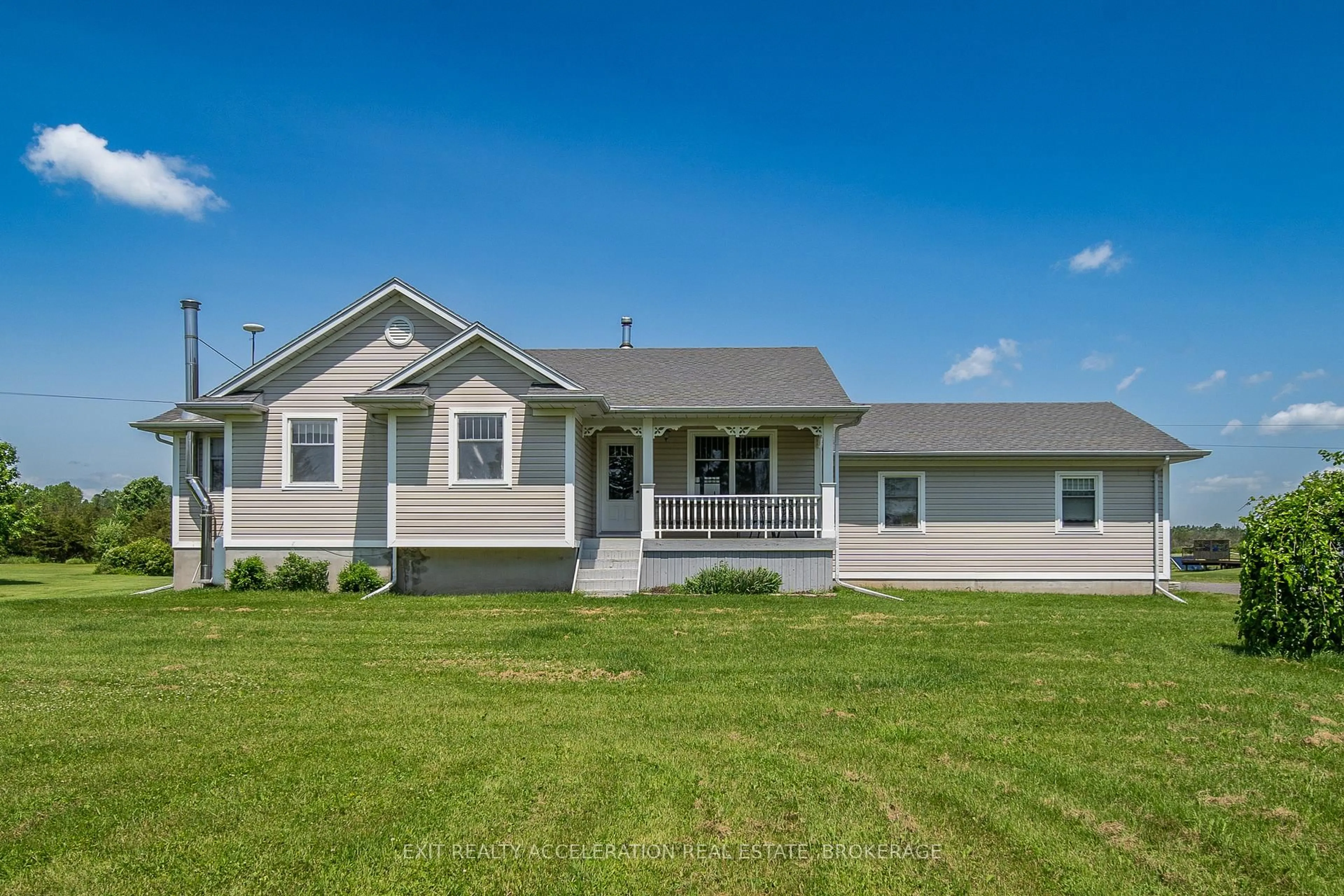 Home with vinyl exterior material, unknown for 1633 Lazier Rd, Shannonville Ontario K0K 3A0