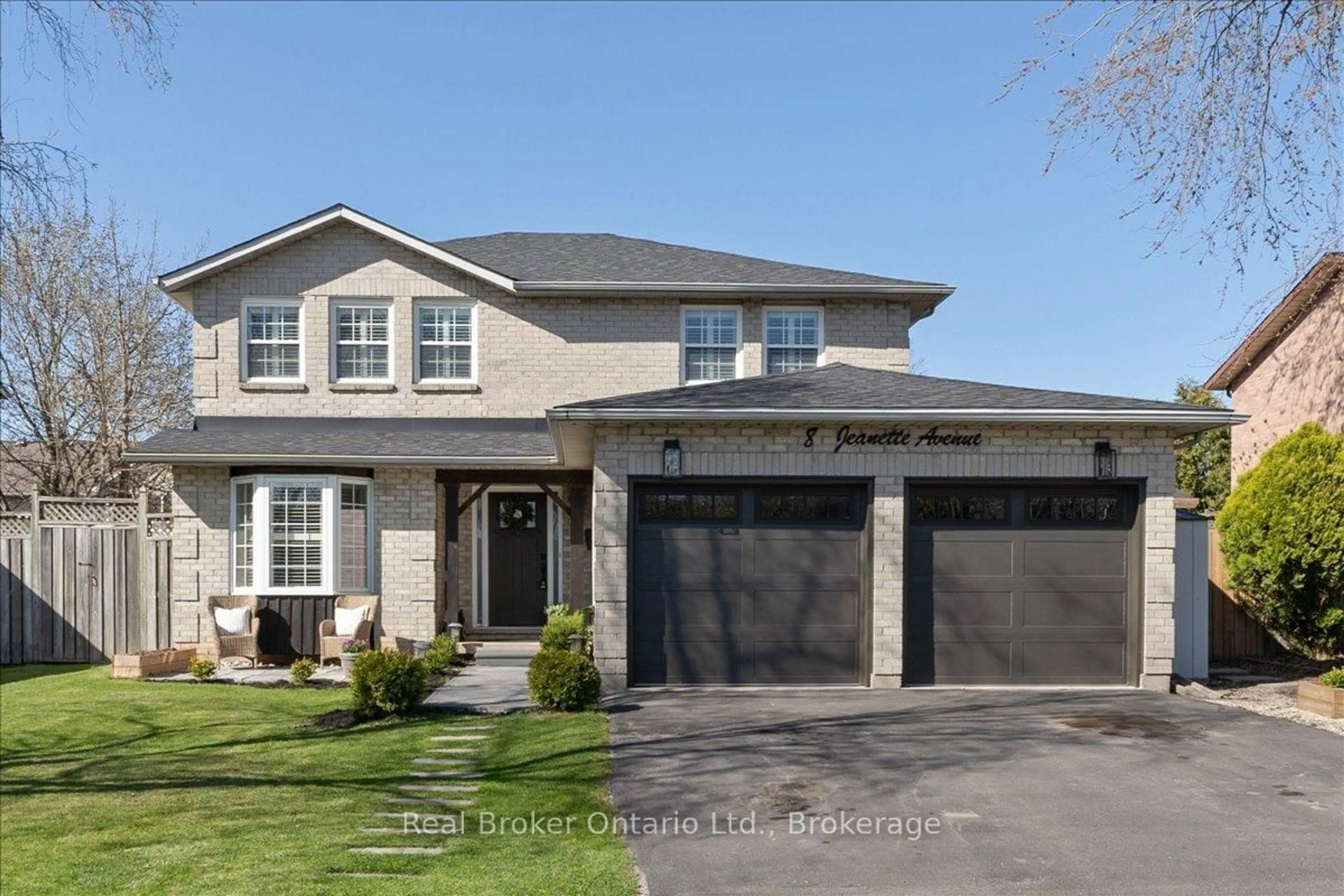 Home with brick exterior material, street for 8 Jeanette Ave, Grimsby Ontario L3M 5B4