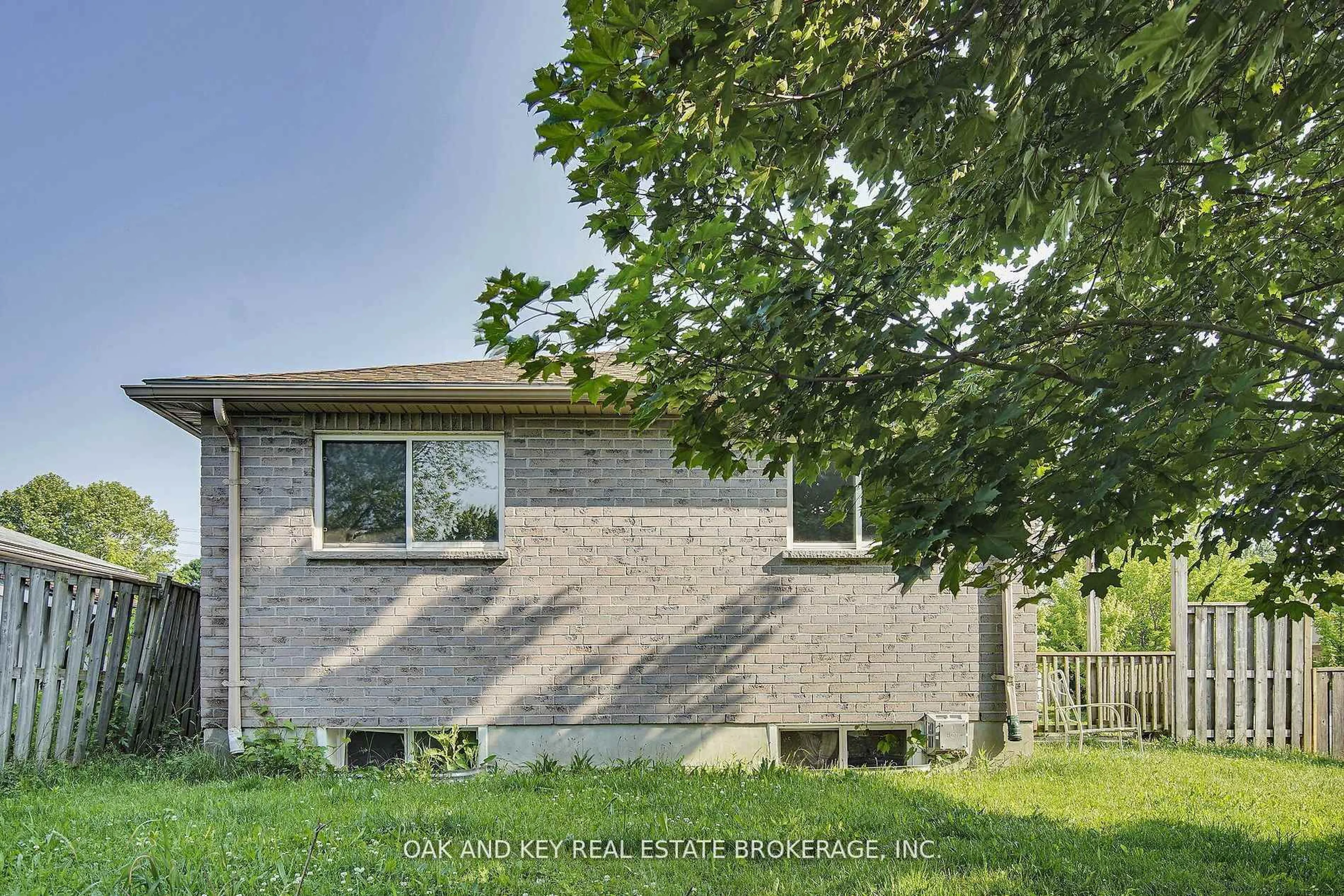 Home with brick exterior material, street for 330 FLEMING Dr, London East Ontario N5V 4Y6