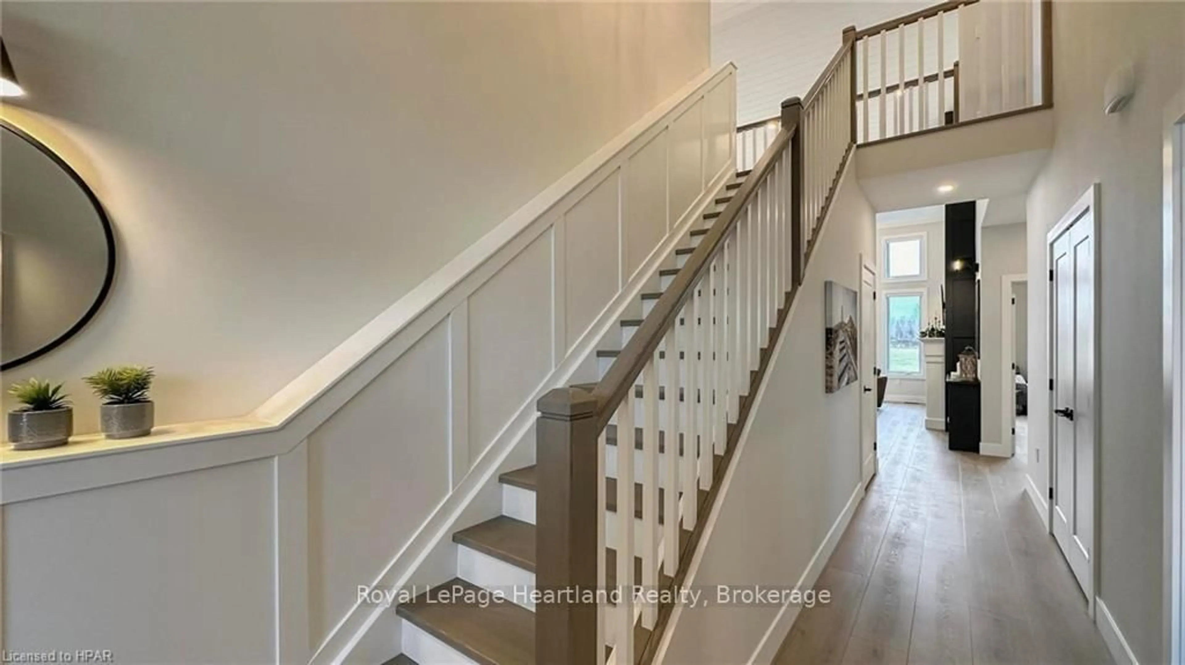 Indoor foyer for 171 KINGFISHER Lane, Goderich Ontario N7A 0C8