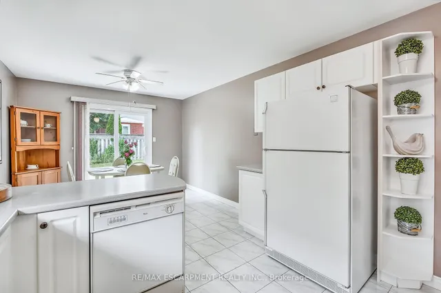 Additional property image - 47 Longyear Dr