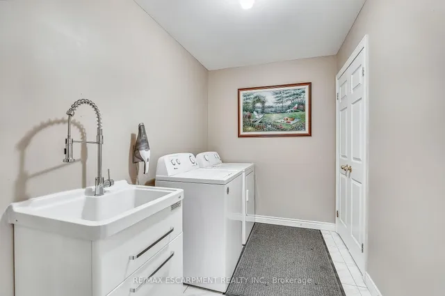 Additional property image - 47 Longyear Dr