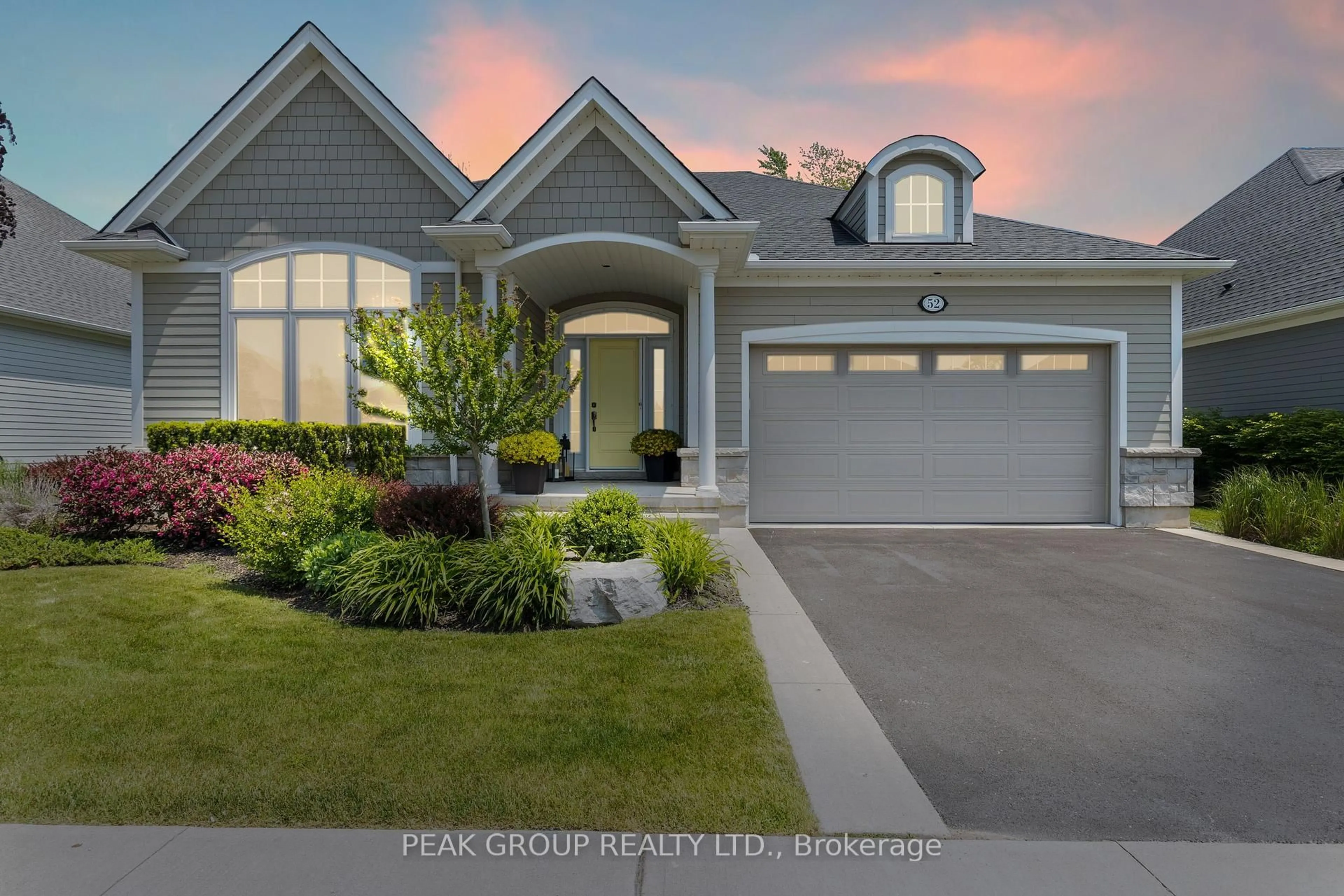 Home with vinyl exterior material, street for 52 DERBYSHIRE Dr, Fort Erie Ontario L0S 1N0
