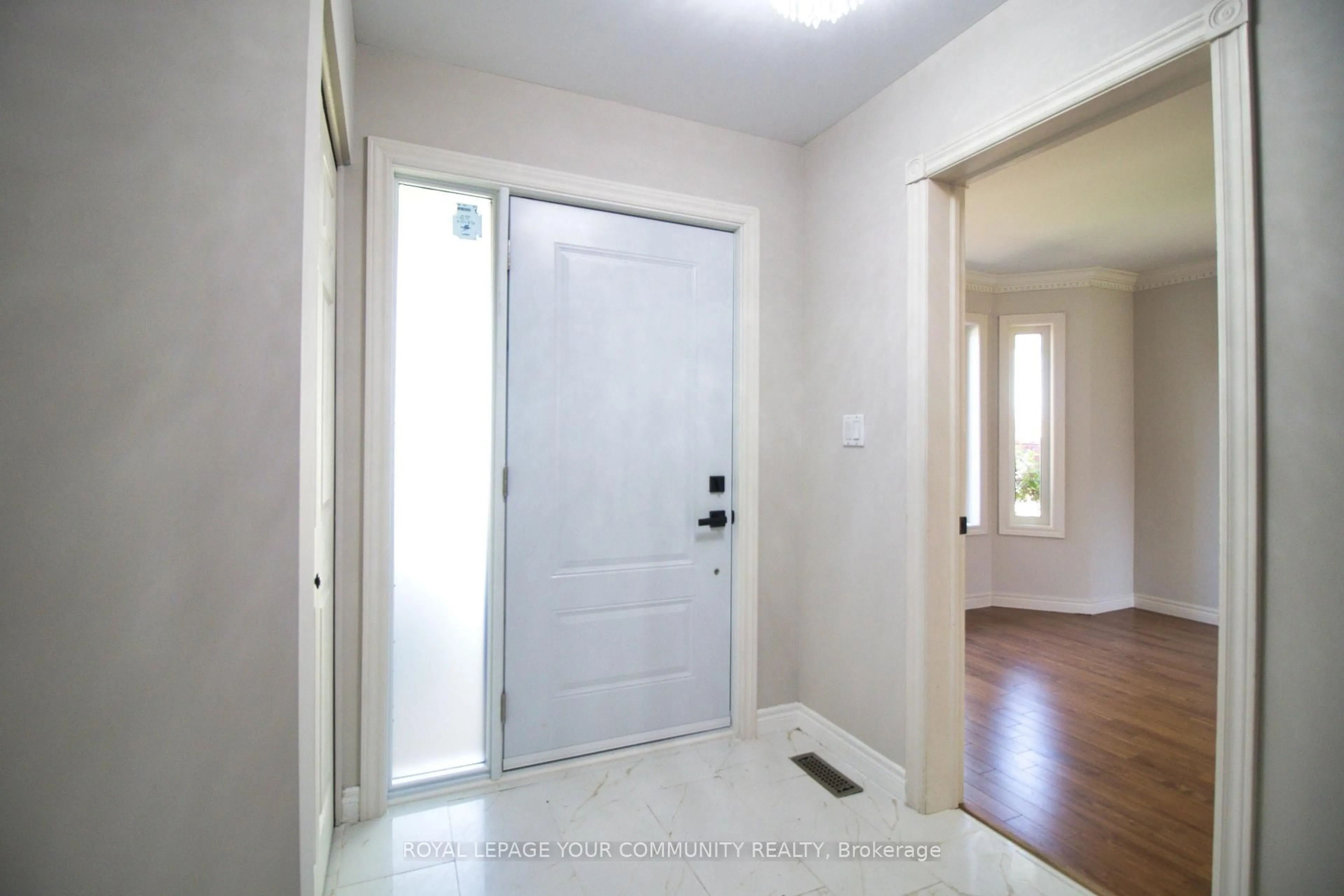 Indoor entryway for 199 Garden Path, Chatham-Kent Ontario N7L 5M2