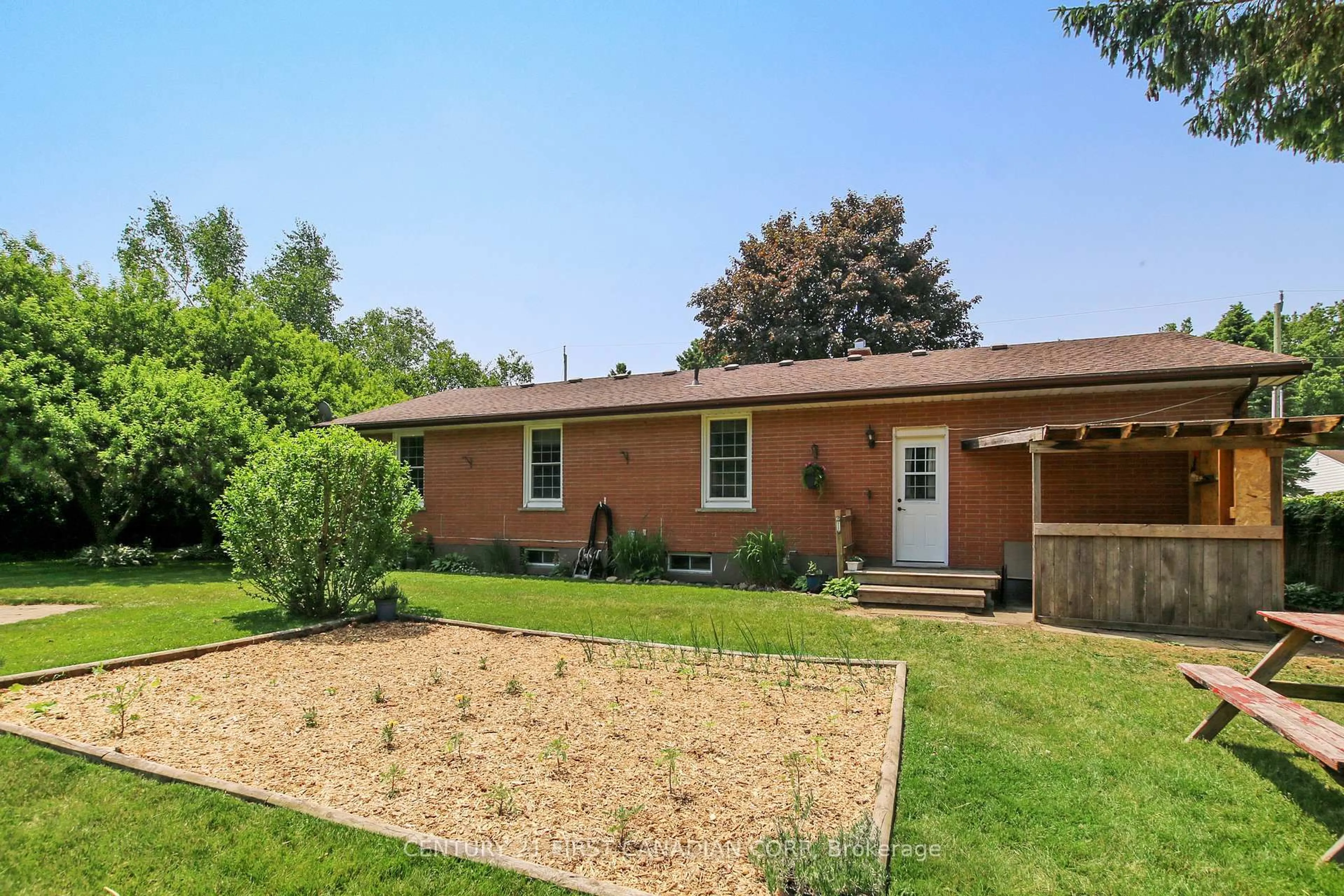 Home with brick exterior material, street for 18 Verna Dr, Tillsonburg Ontario N4G 2M9
