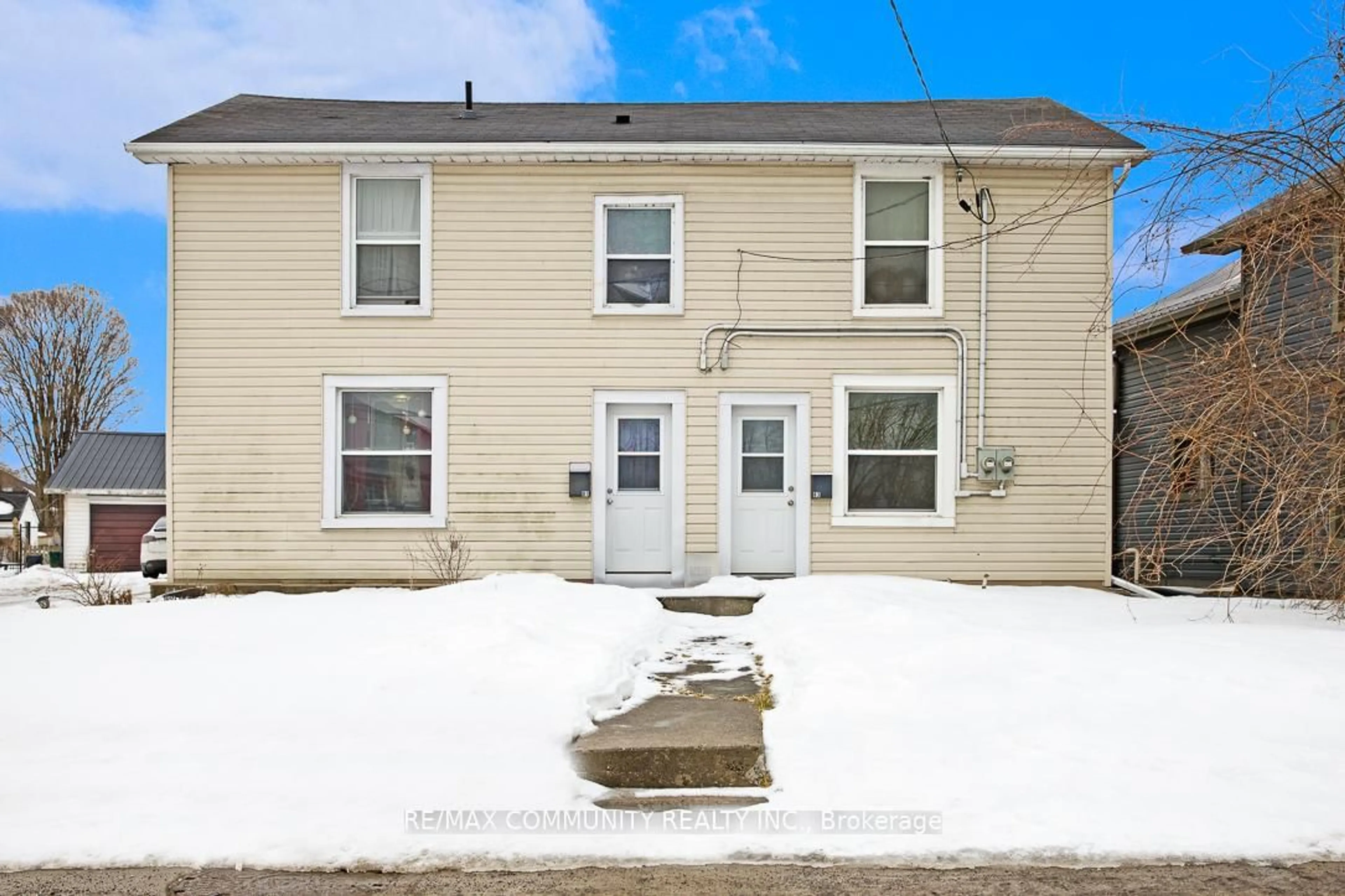 Unknown for 81-83 Moira St, Belleville Ontario K8P 1S7